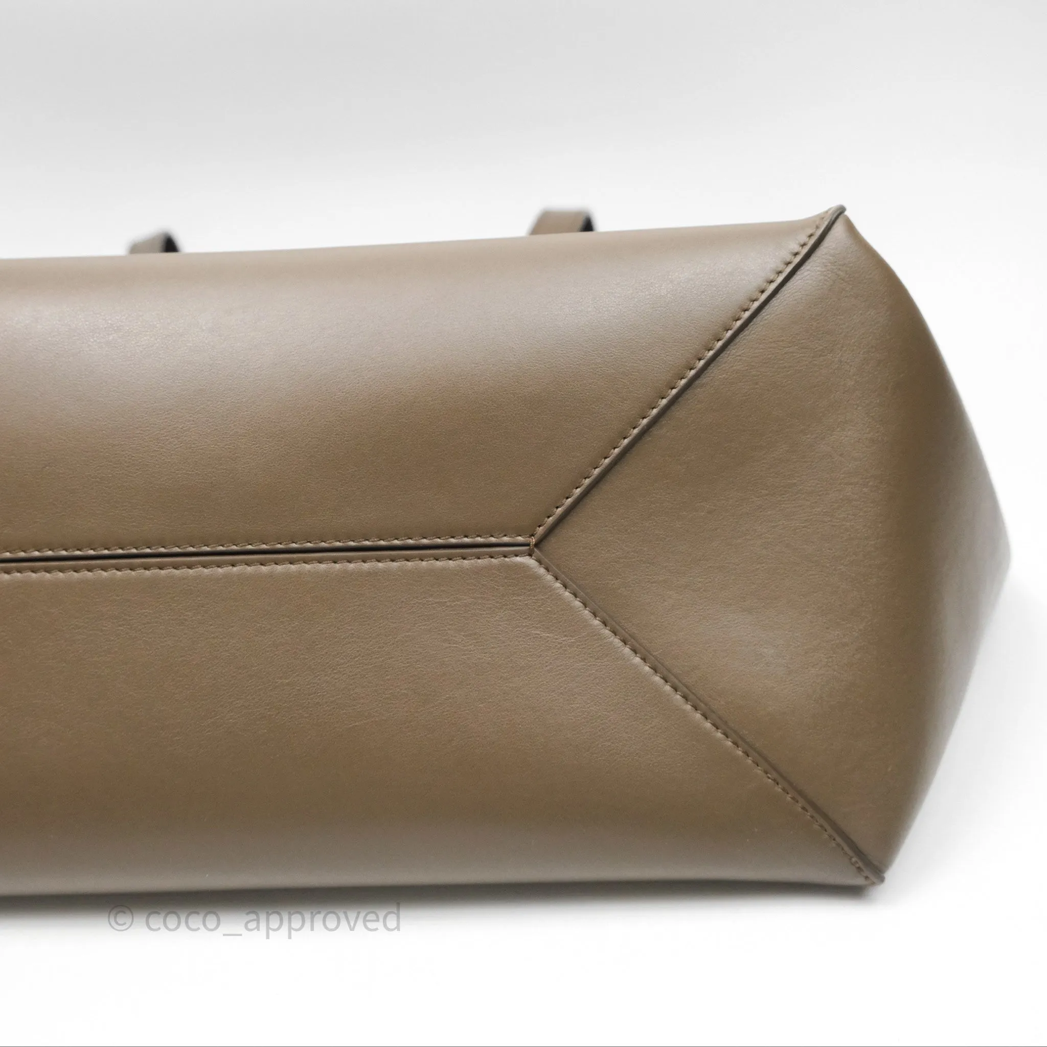 Loewe XL Puzzle Fold Tote In Shiny Calfskin Umber