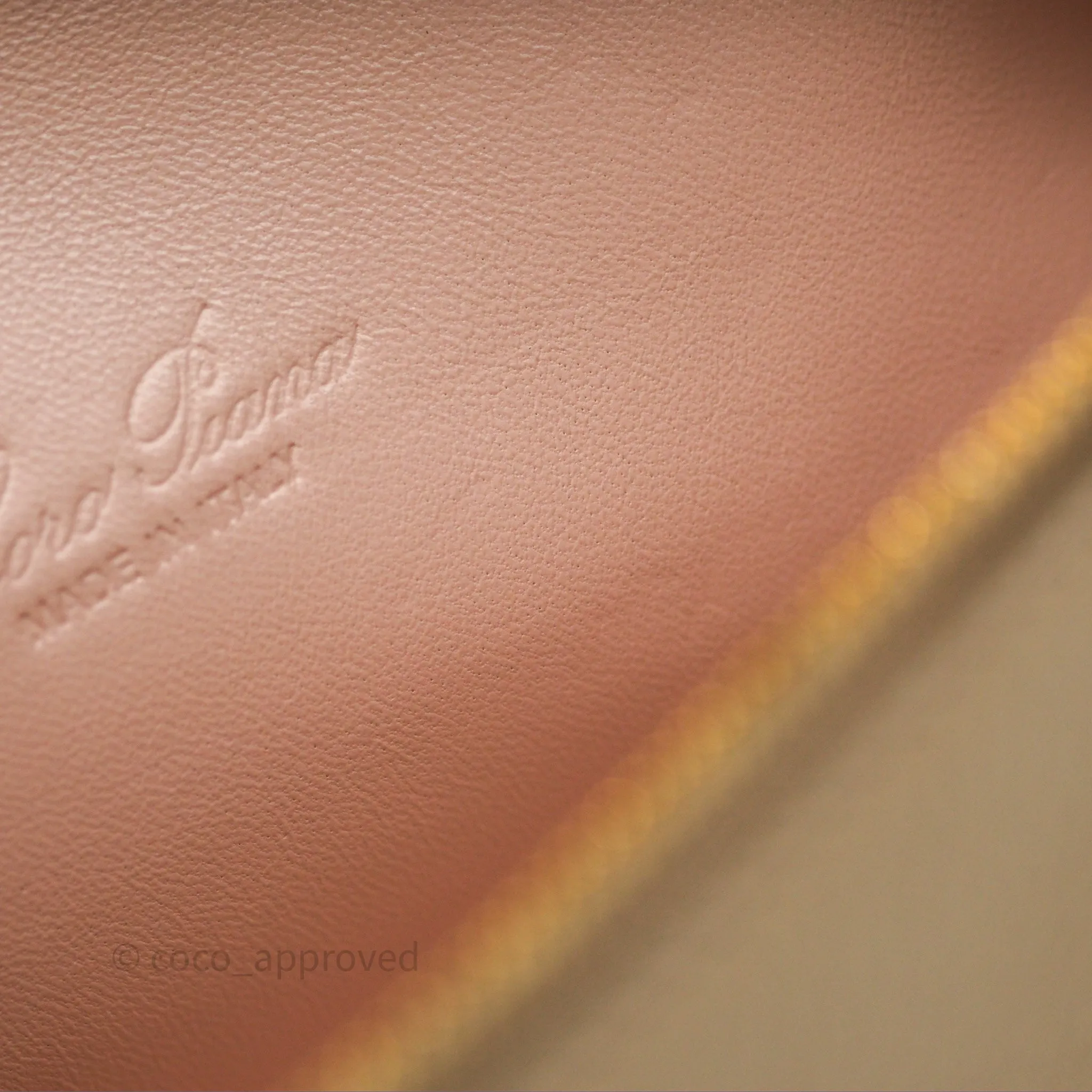 Loro Piana Extra Pocket L19 Cream Grained Calfskin Gold Hardware