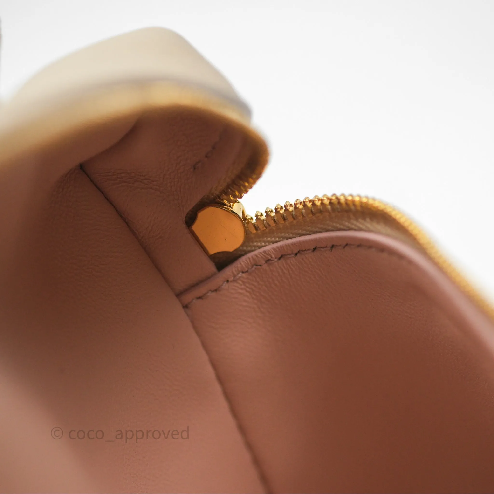 Loro Piana Extra Pocket L19 Cream Grained Calfskin Gold Hardware