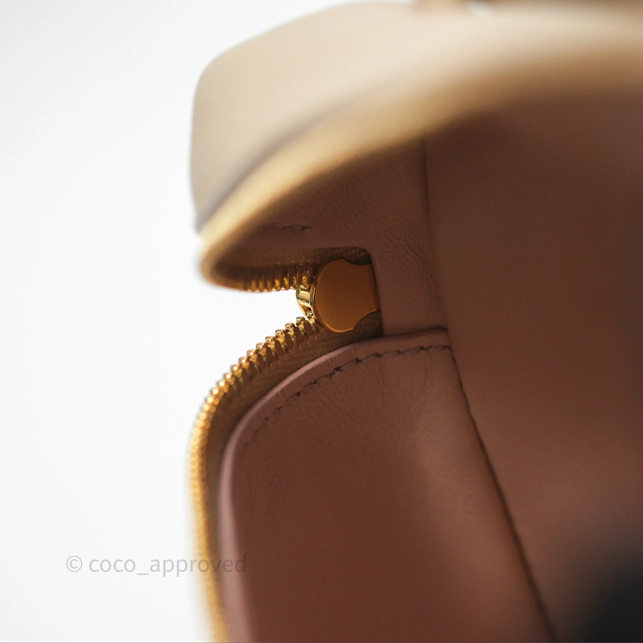 Loro Piana Extra Pocket L19 Cream Grained Calfskin Gold Hardware
