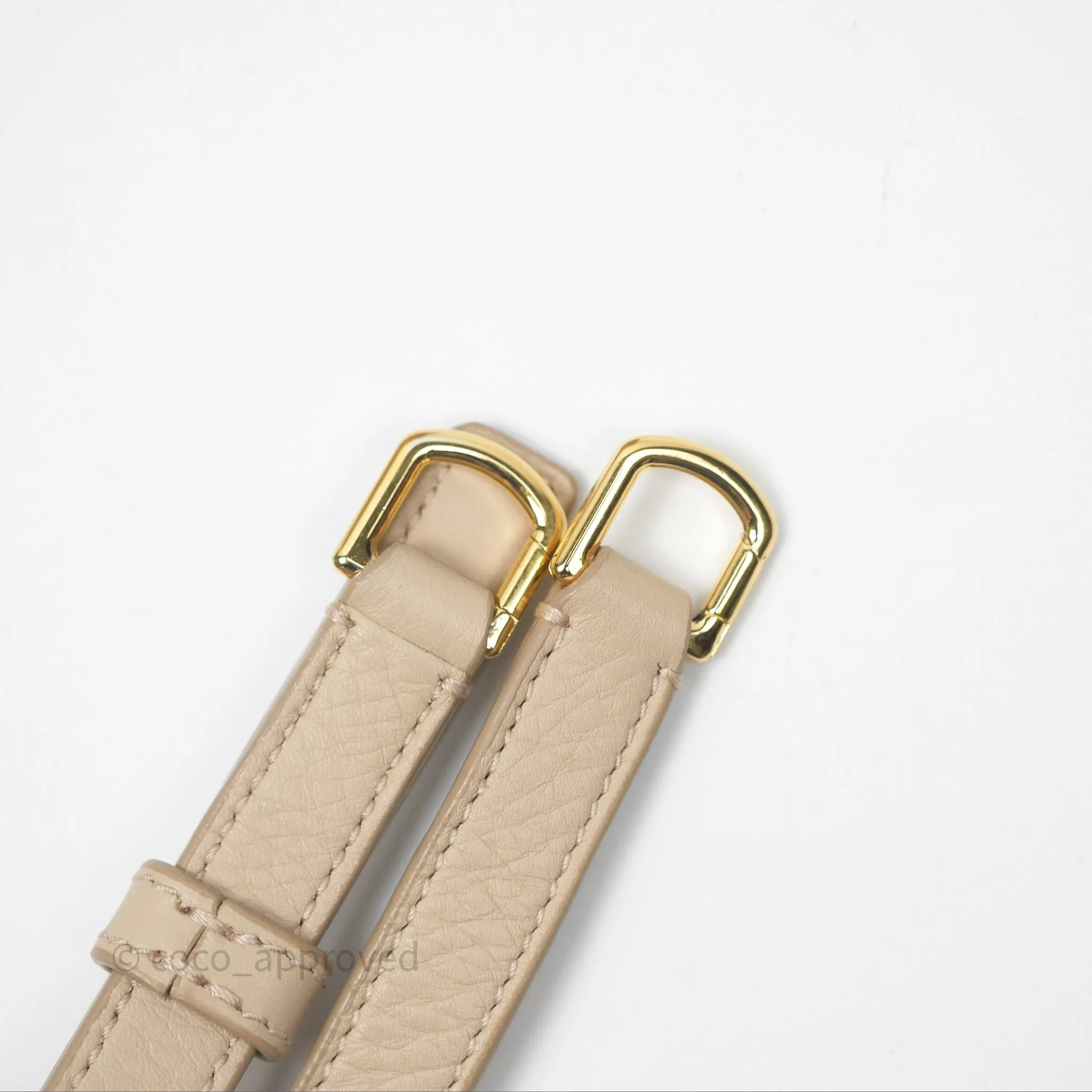 Loro Piana Extra Pocket L19 Cream Grained Calfskin Gold Hardware
