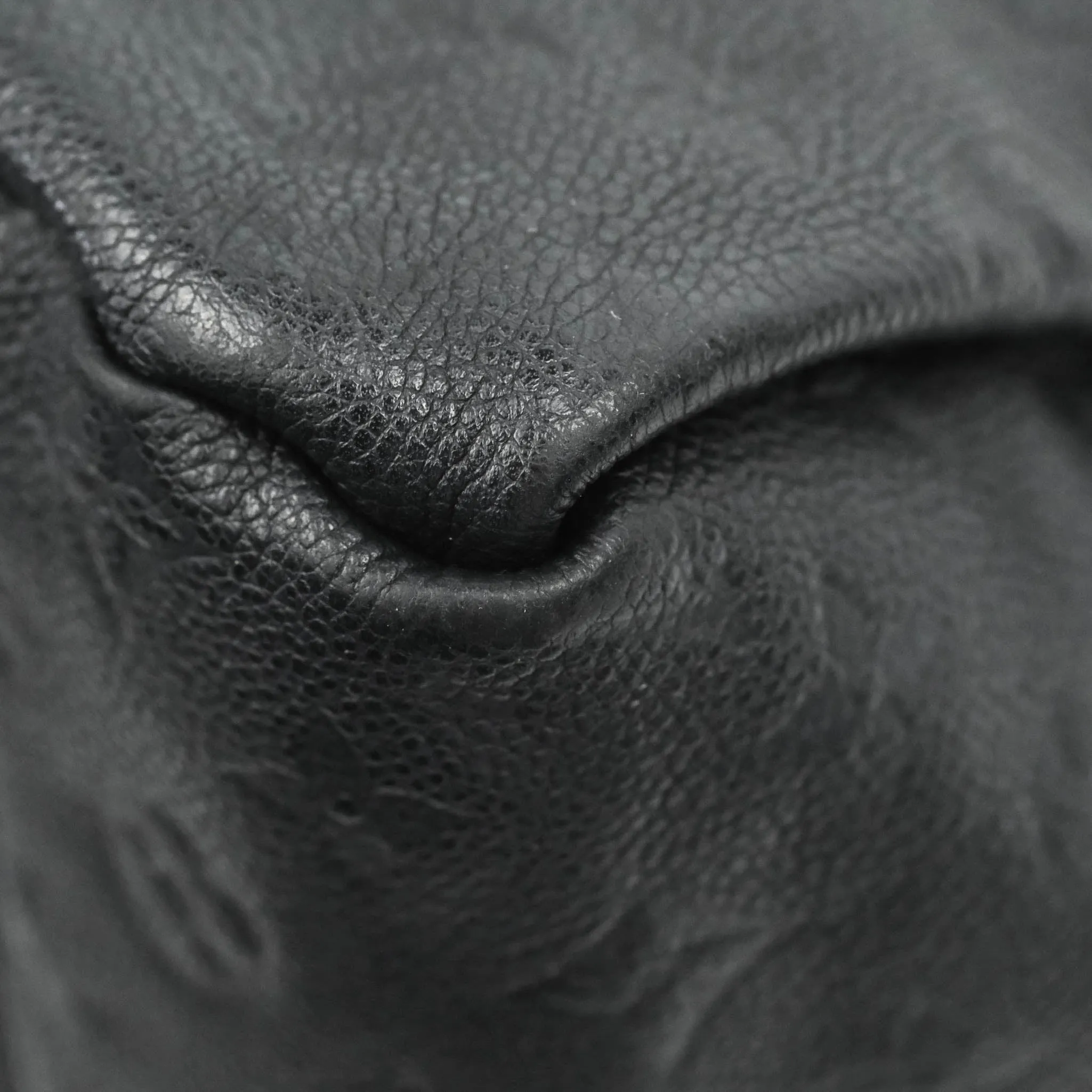 Louis Vuitton Artsy Monogram Empreinte MM Black
