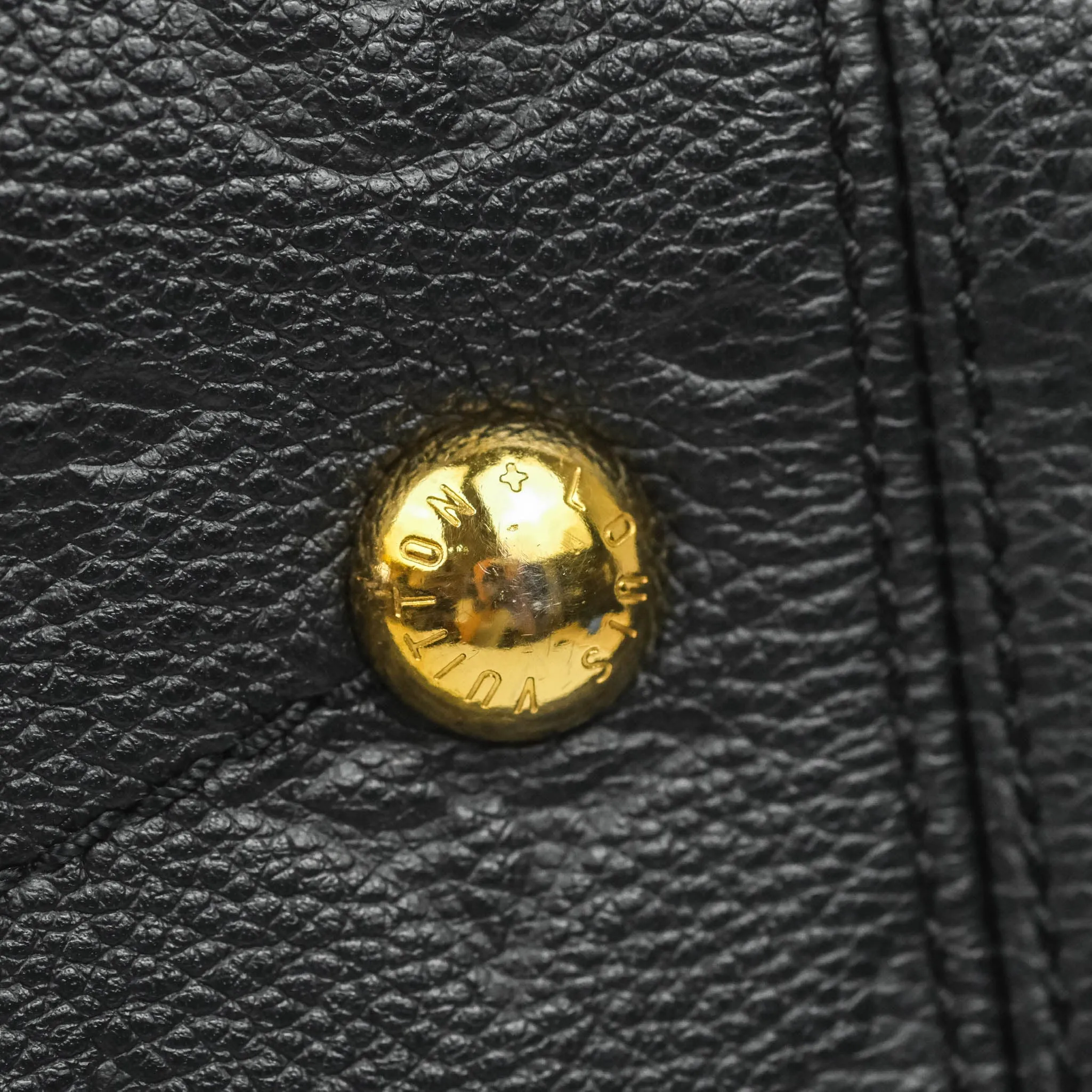 Louis Vuitton Artsy Monogram Empreinte MM Black