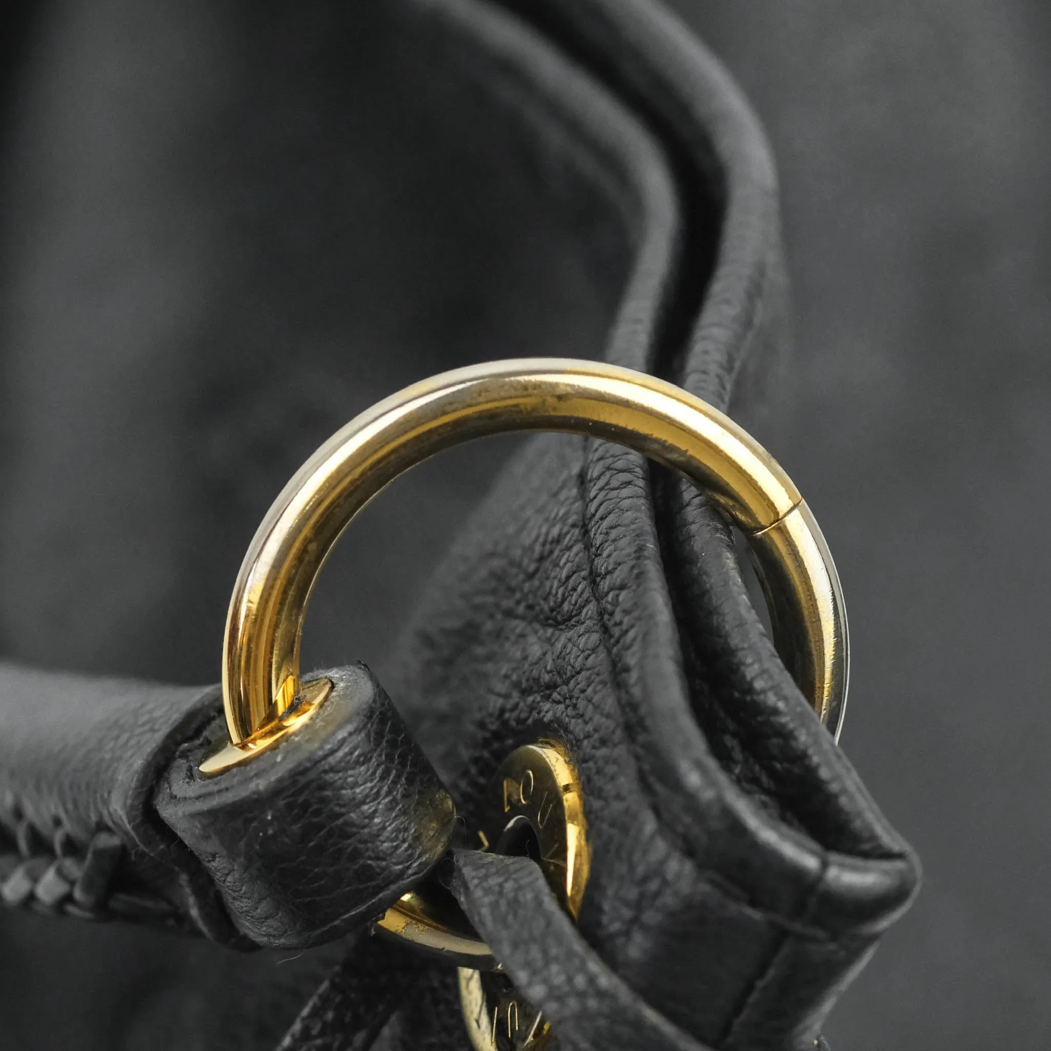 Louis Vuitton Artsy Monogram Empreinte MM Black