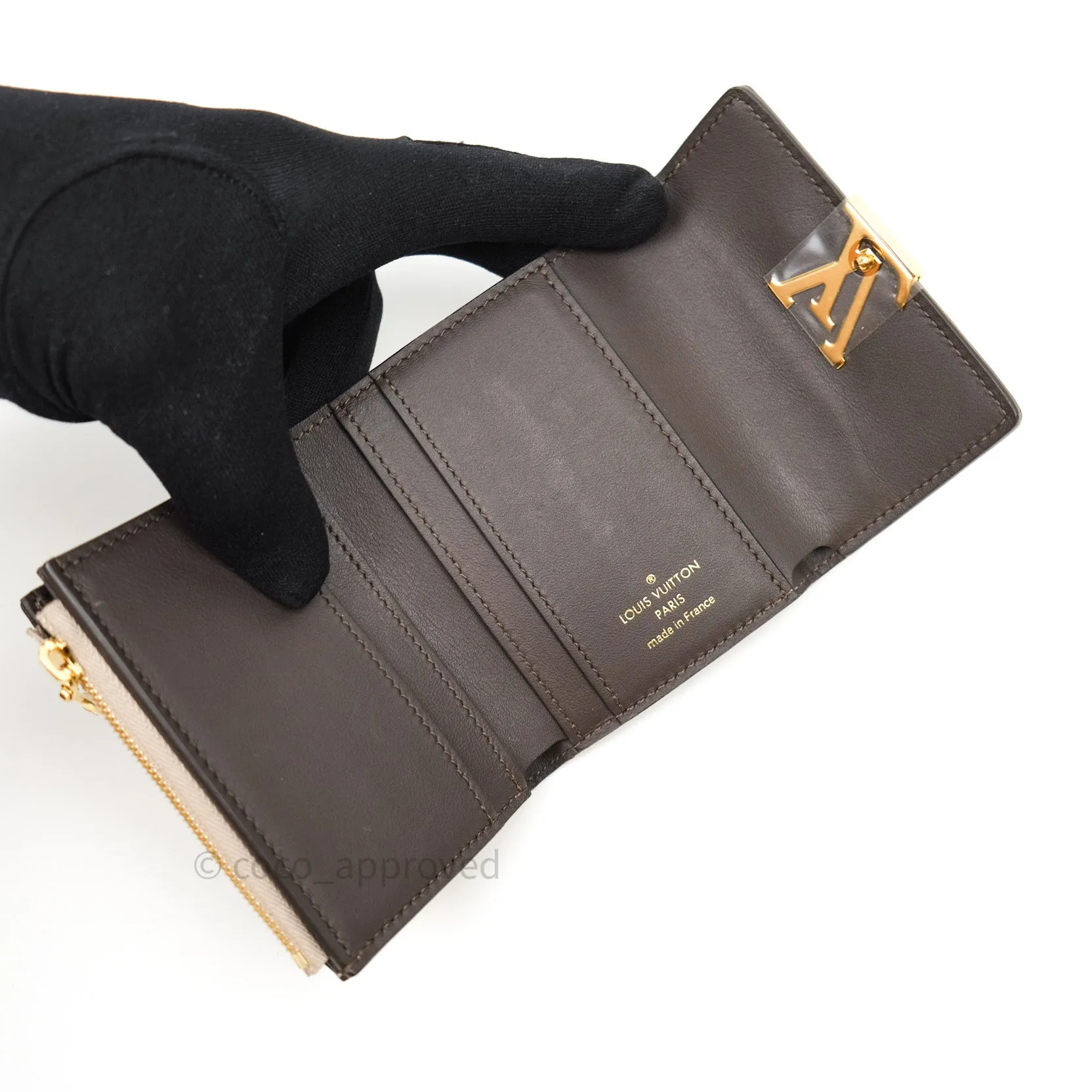 Louis Vuitton Capucines Mini Wallet