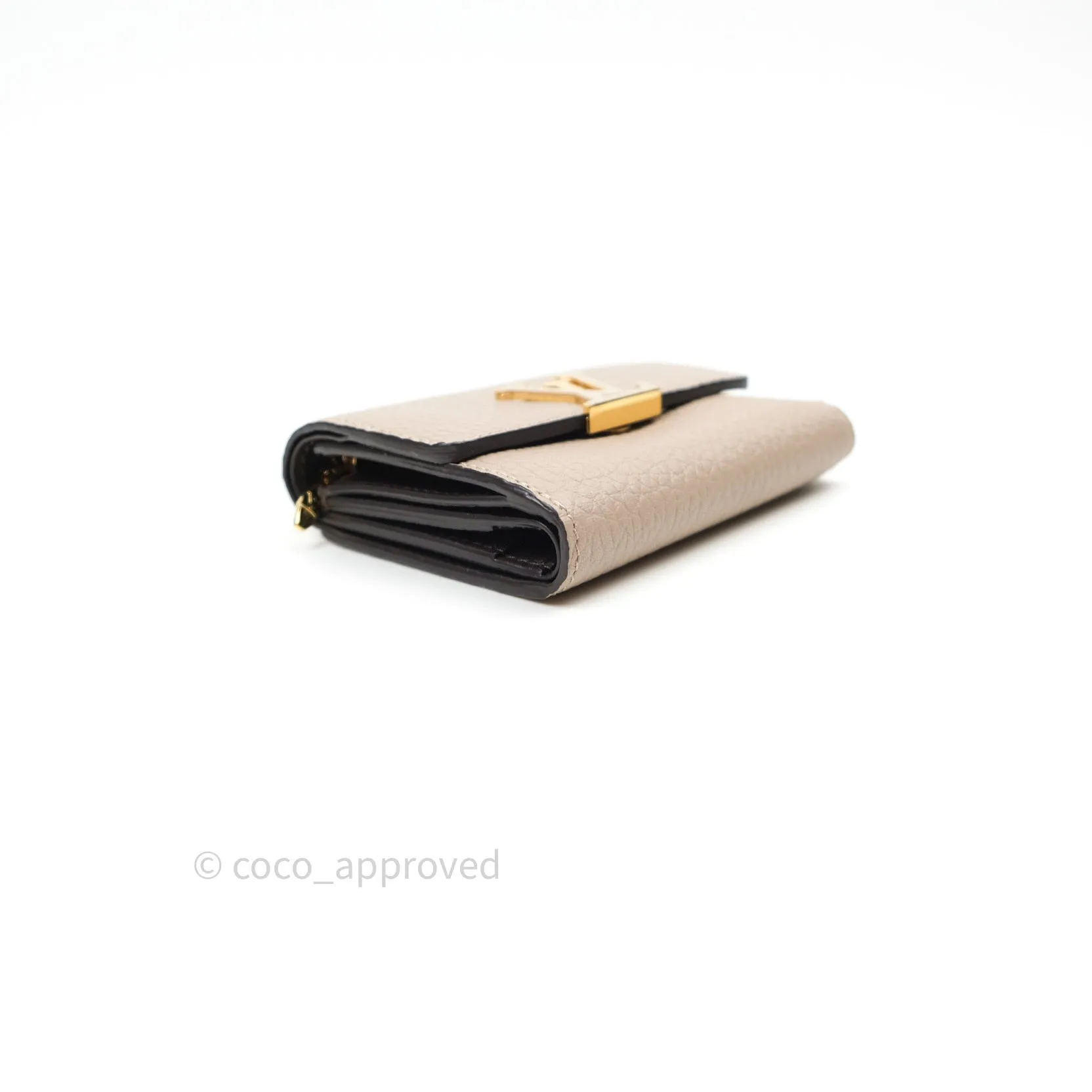 Louis Vuitton Capucines Mini Wallet