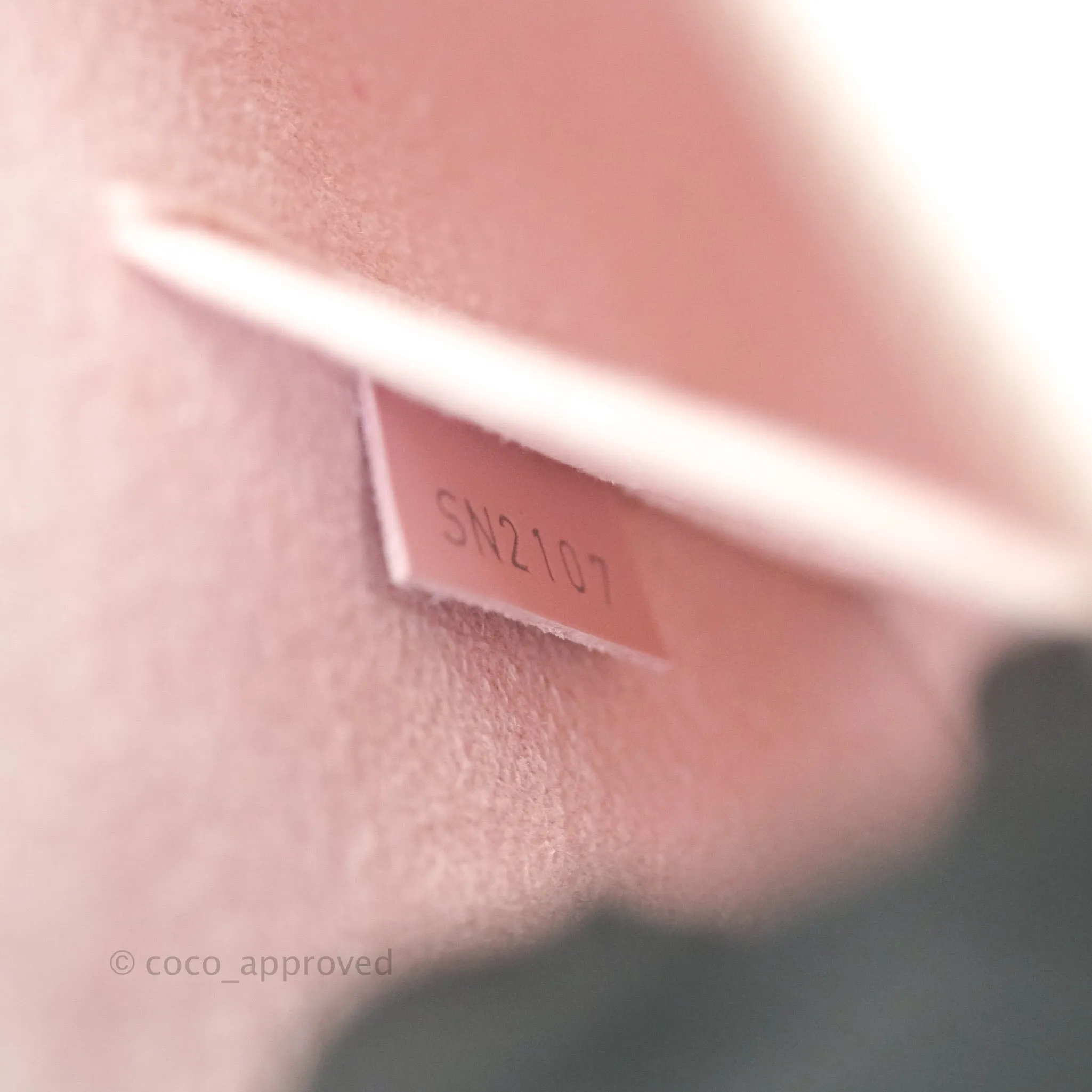 Louis Vuitton Epi Alma BB Pink
