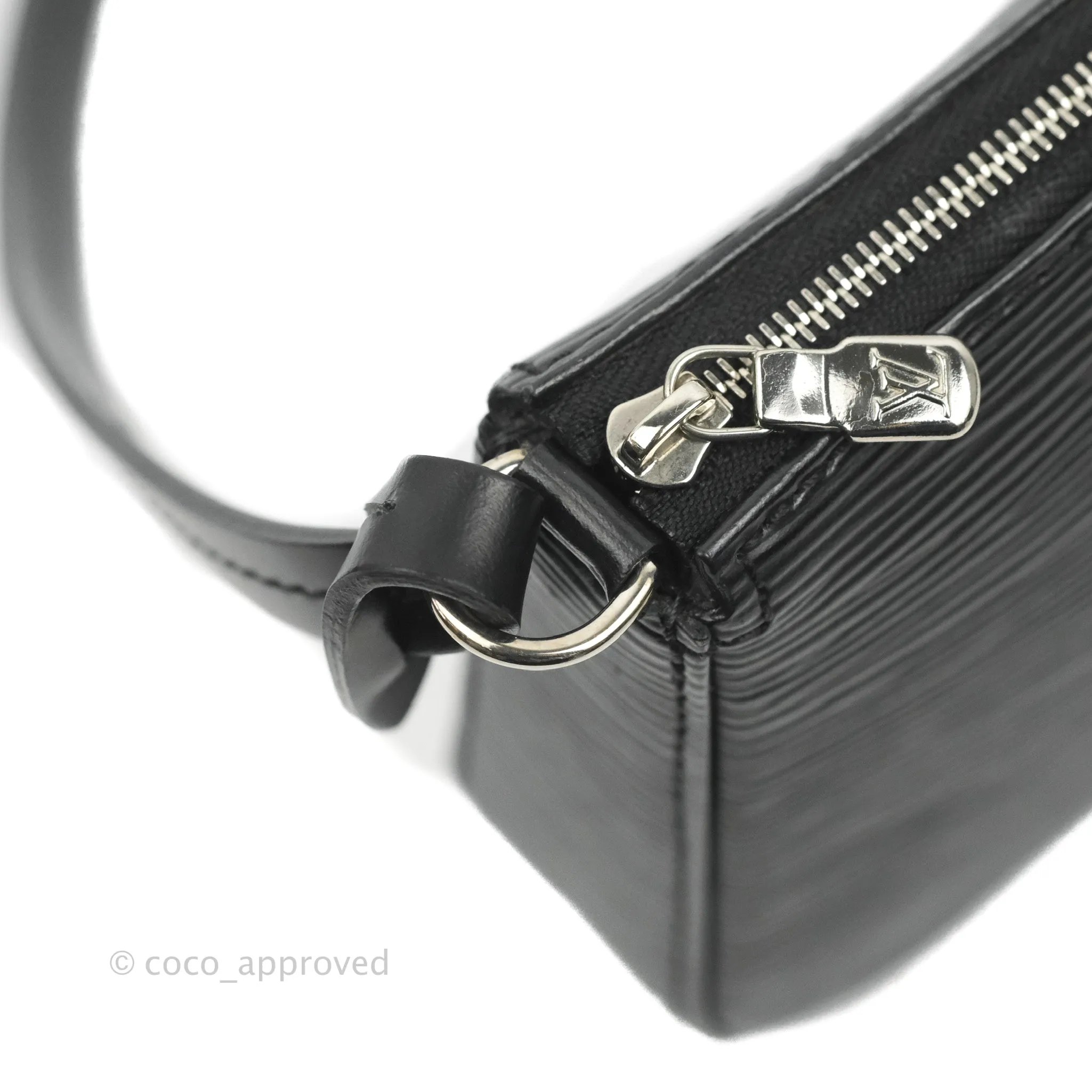 Louis Vuitton Epi Pochette Accessories NM Black