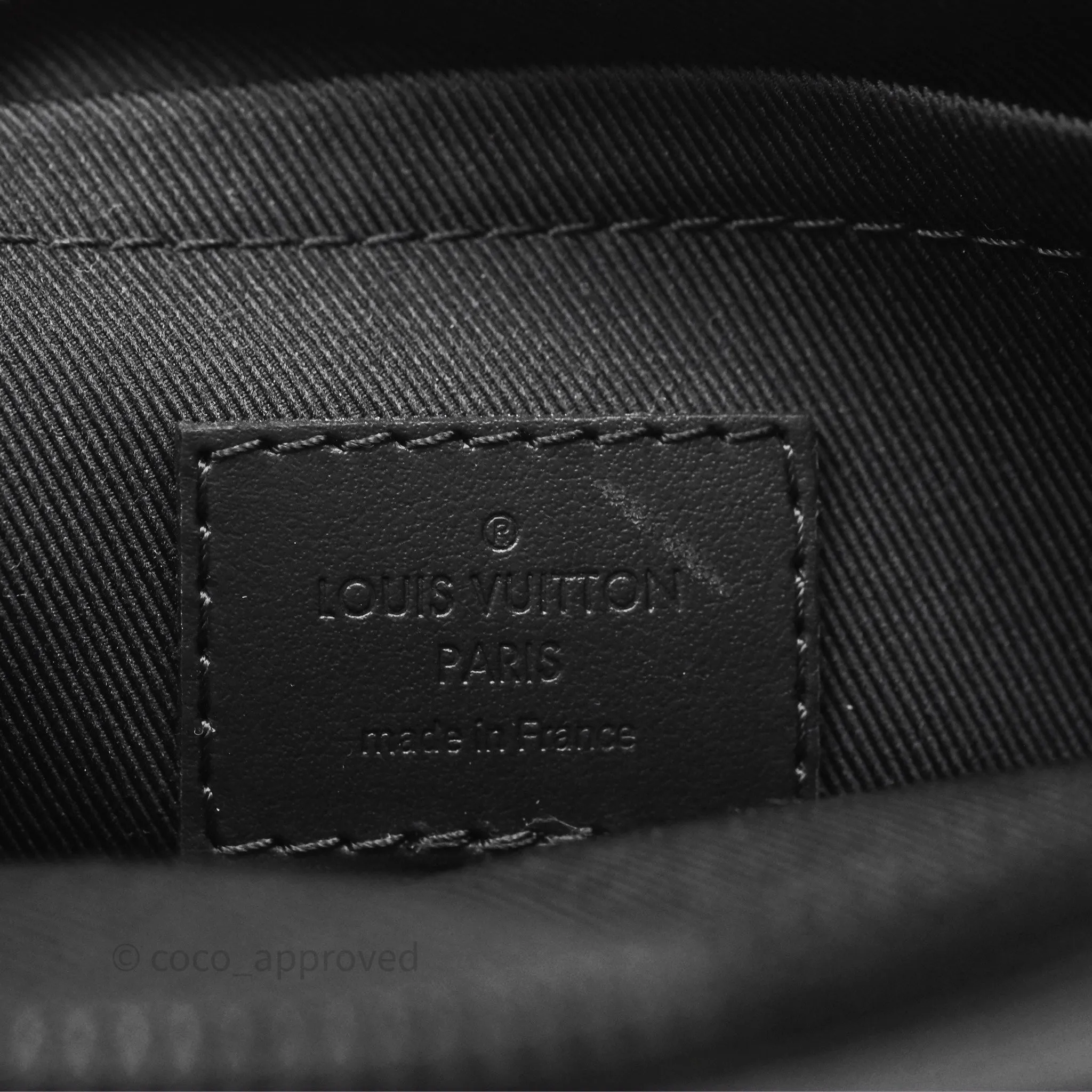 Louis Vuitton Fastline Messenger Black