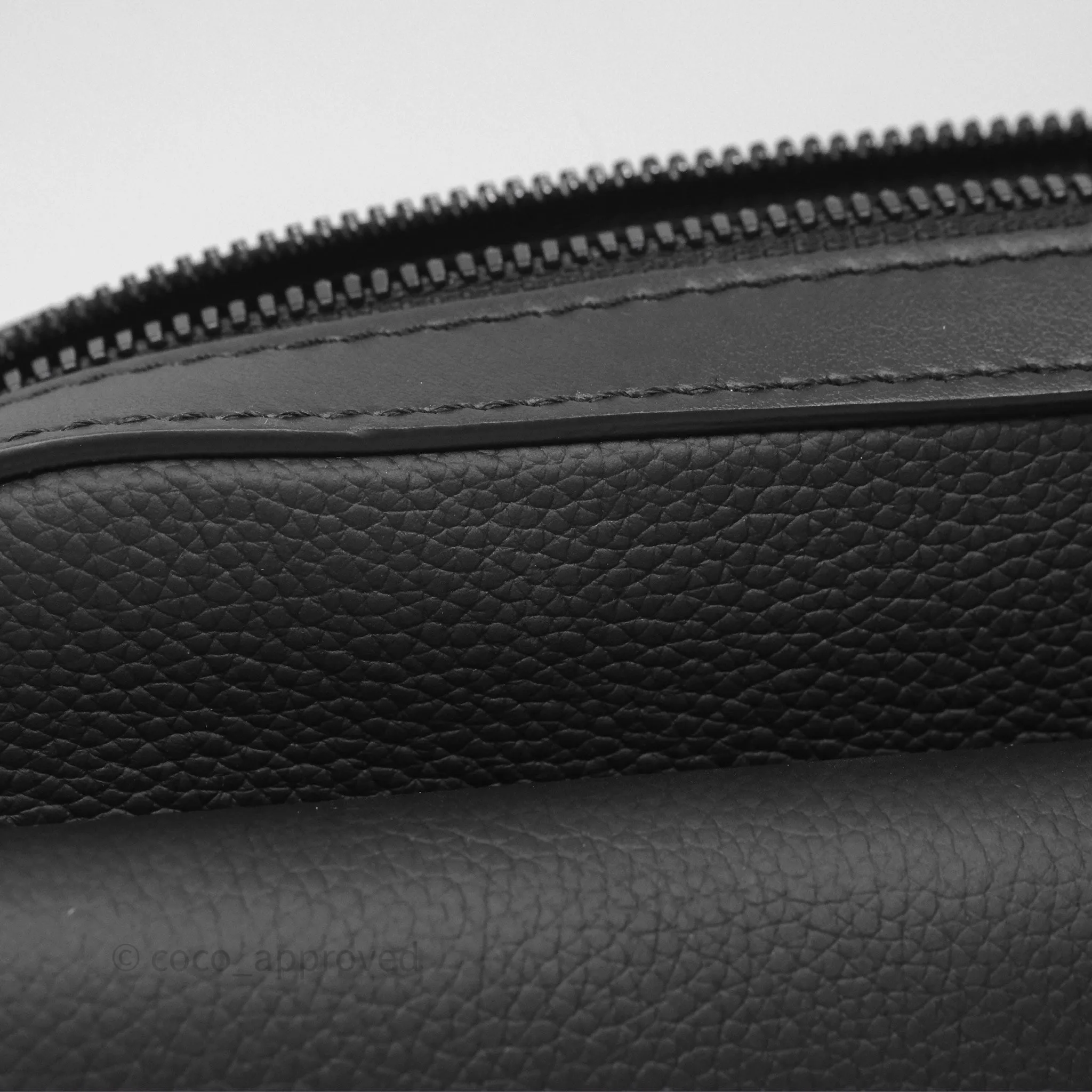 Louis Vuitton Fastline Messenger Black