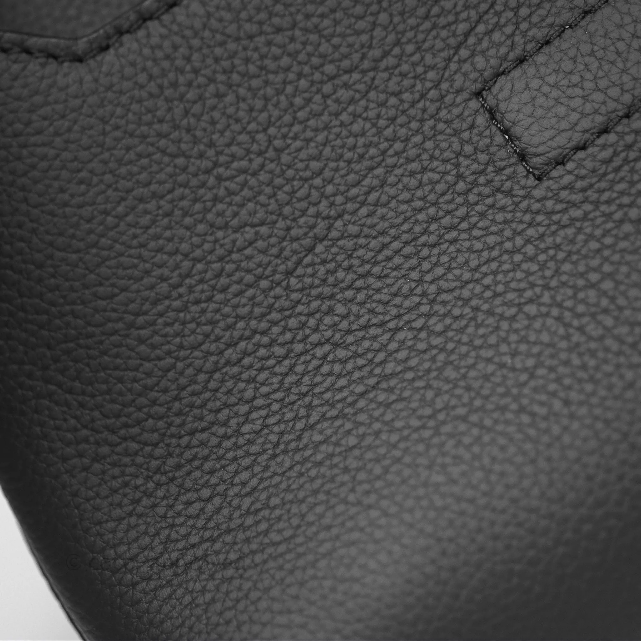 Louis Vuitton Fastline Messenger Black