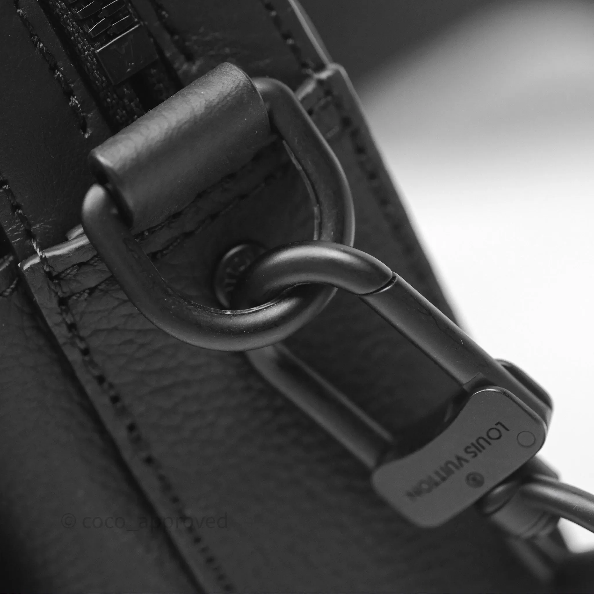 Louis Vuitton Fastline Messenger Black