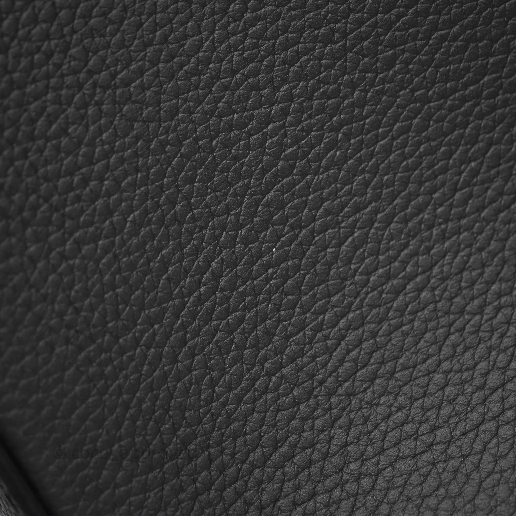 Louis Vuitton Fastline Messenger Black