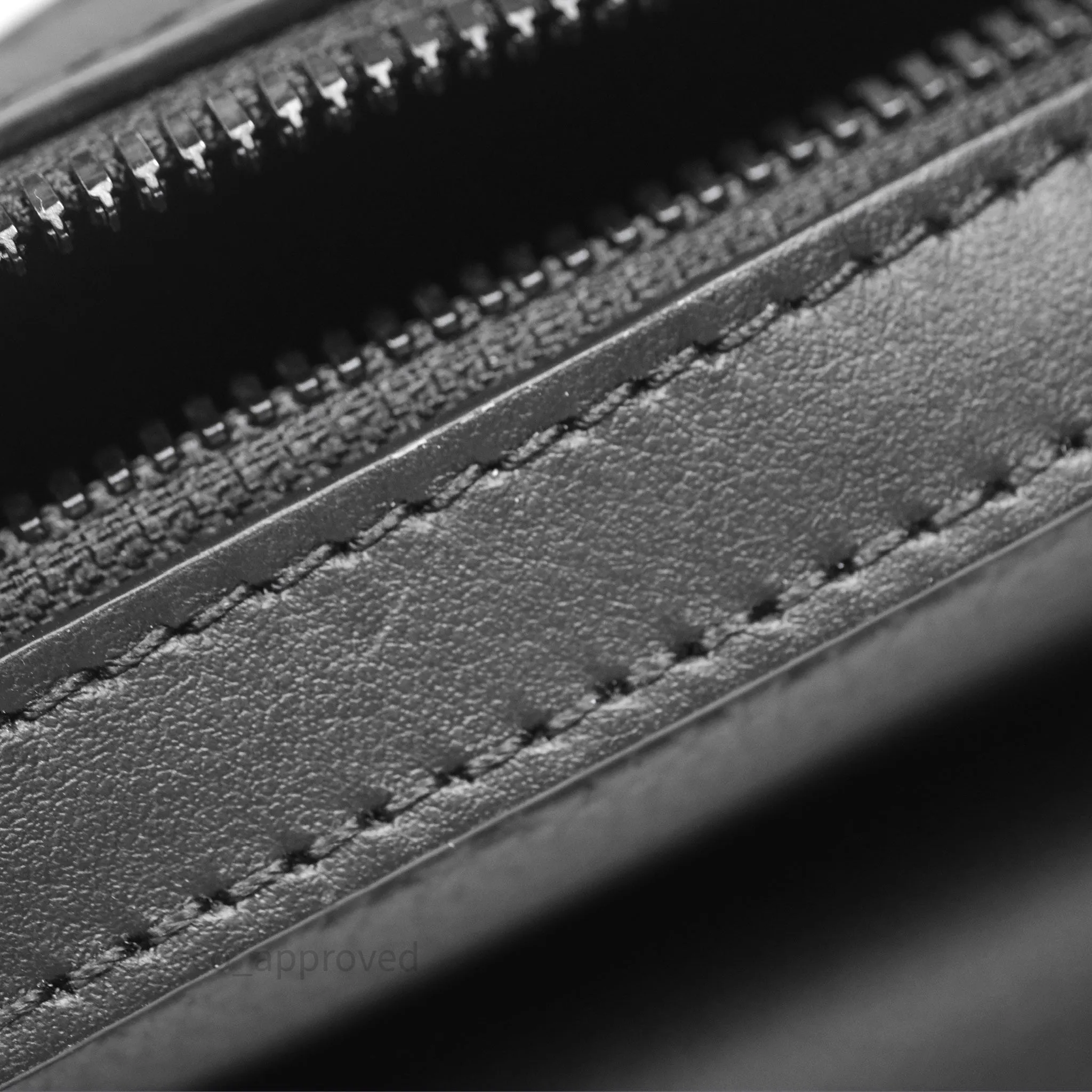 Louis Vuitton Fastline Messenger Black