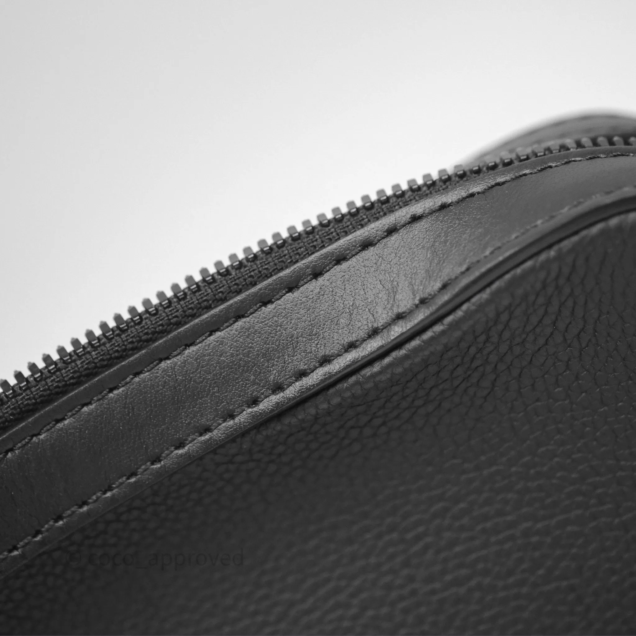Louis Vuitton Fastline Messenger Black