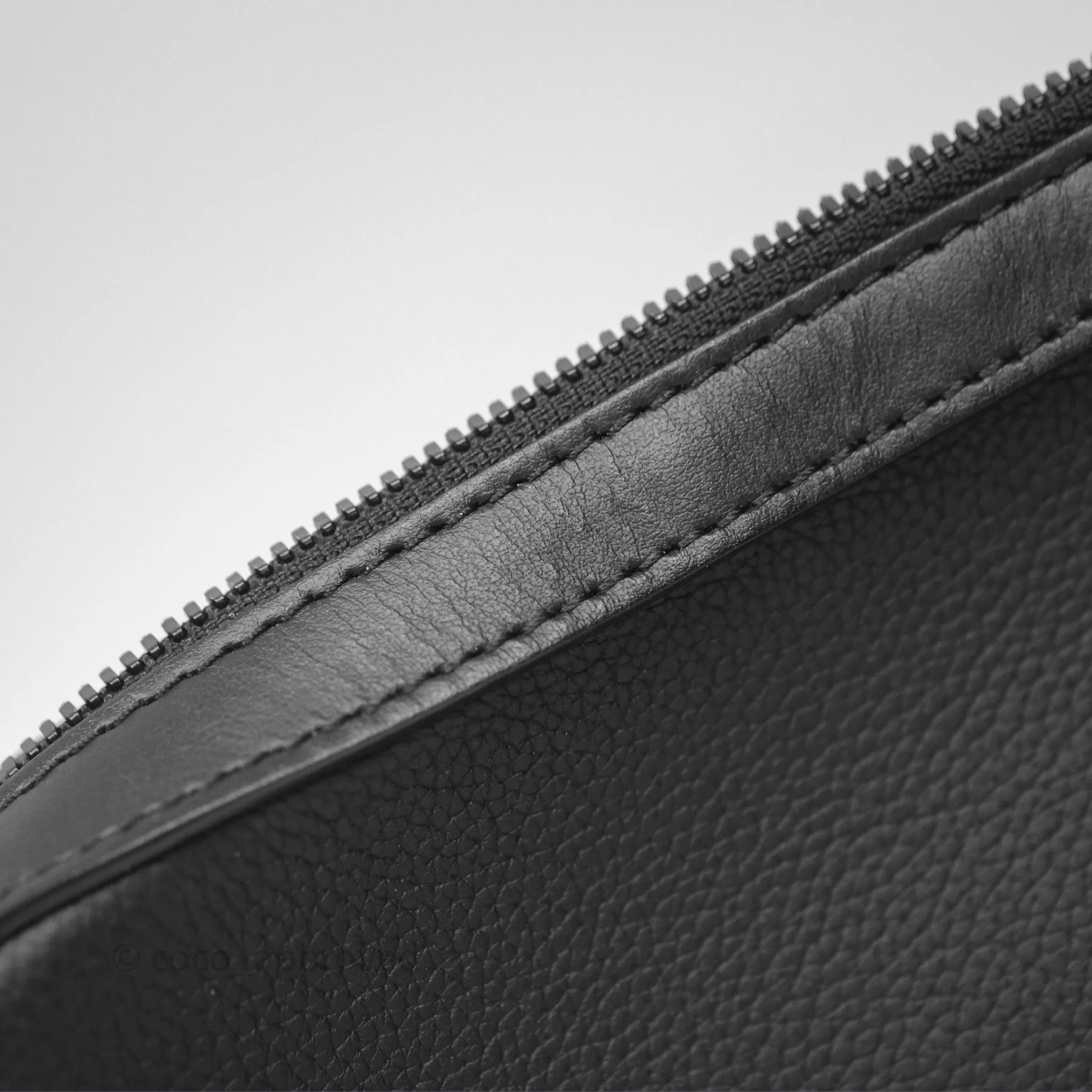 Louis Vuitton Fastline Messenger Black