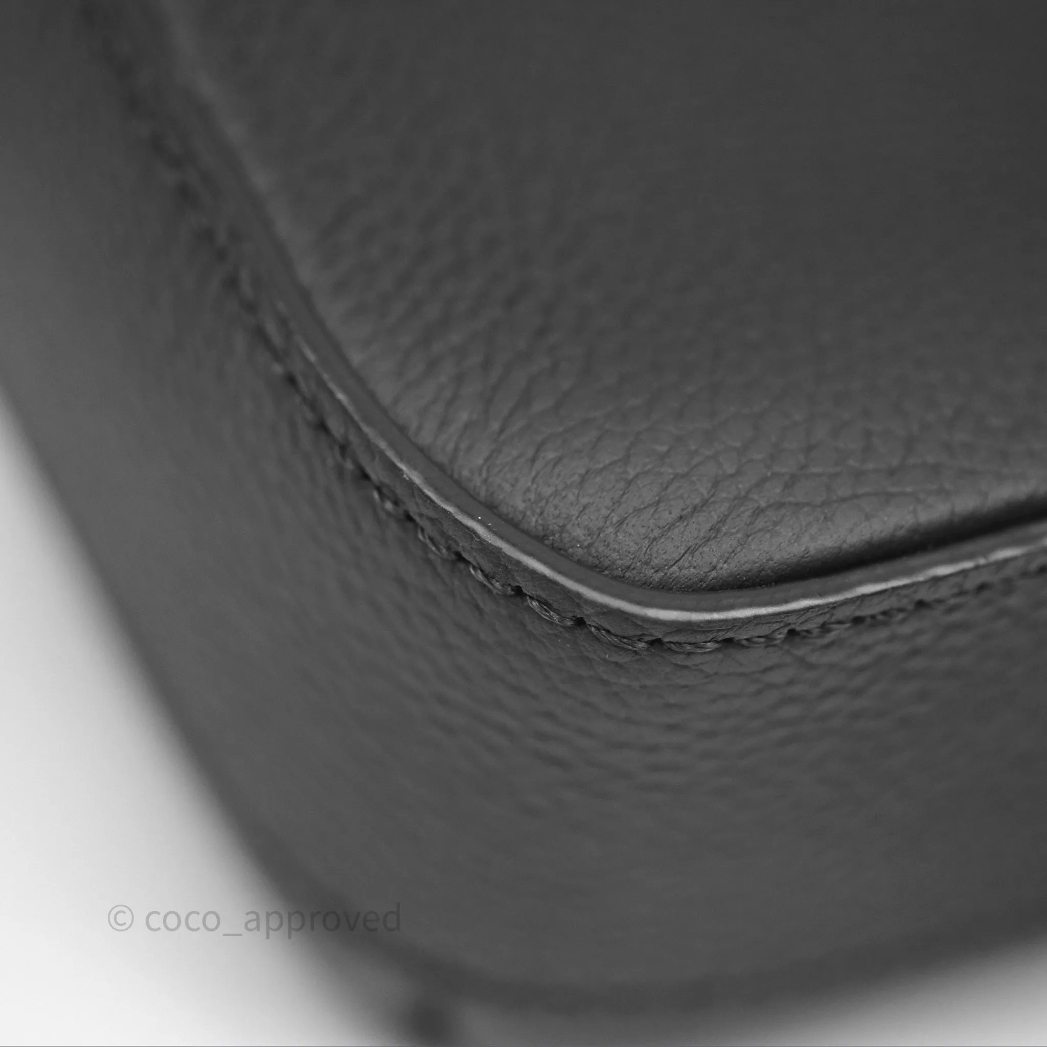 Louis Vuitton Fastline Messenger Black