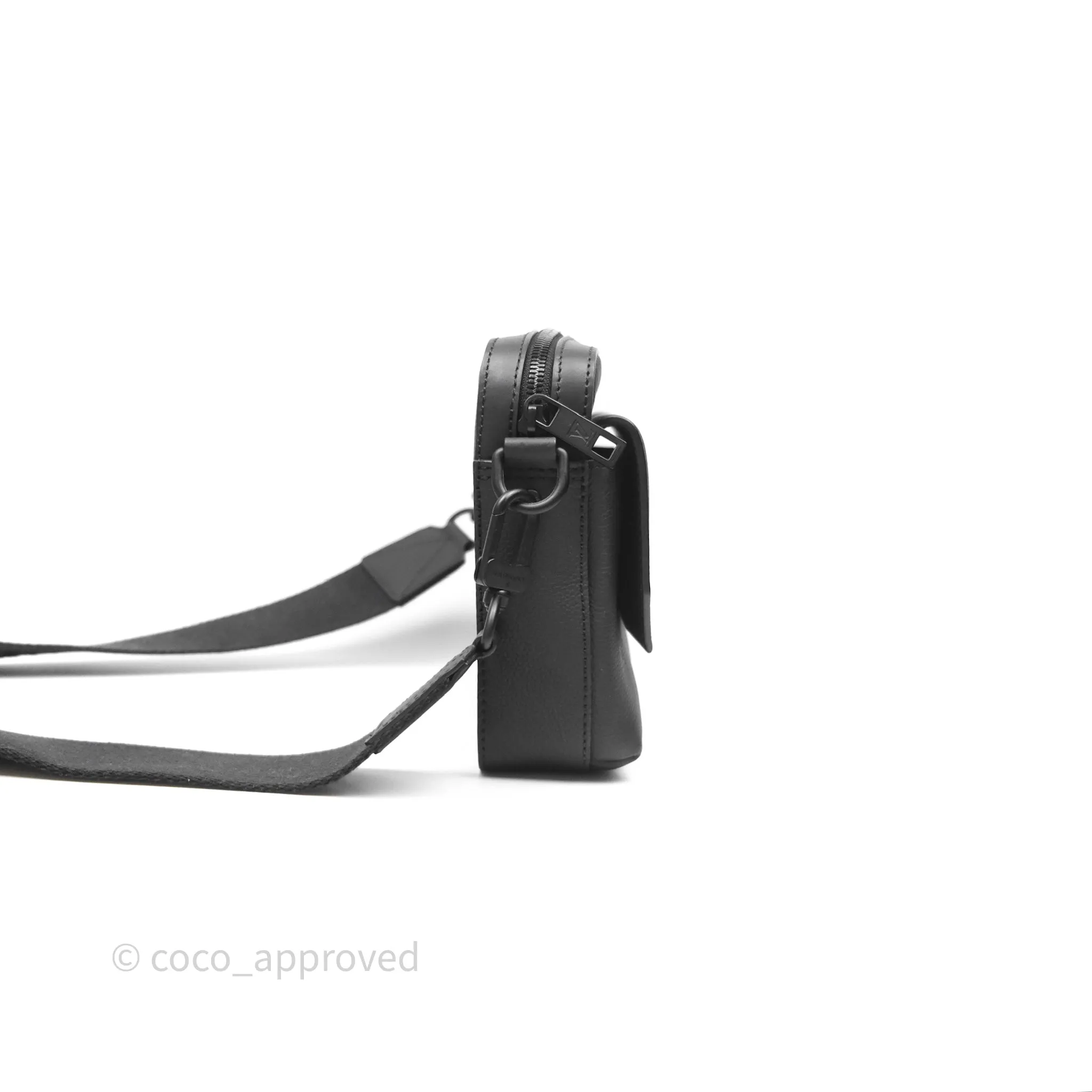 Louis Vuitton Fastline Messenger Black