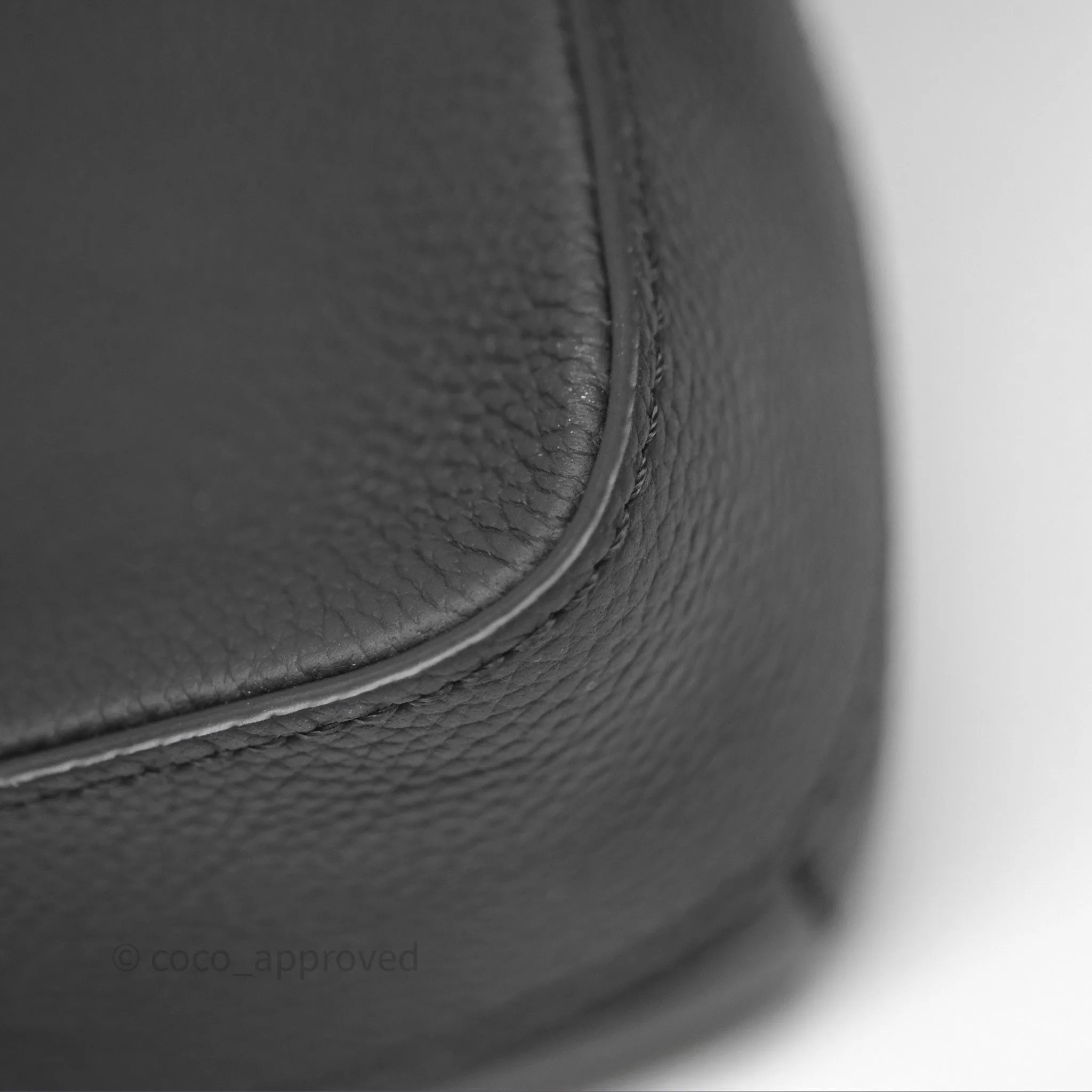 Louis Vuitton Fastline Messenger Black