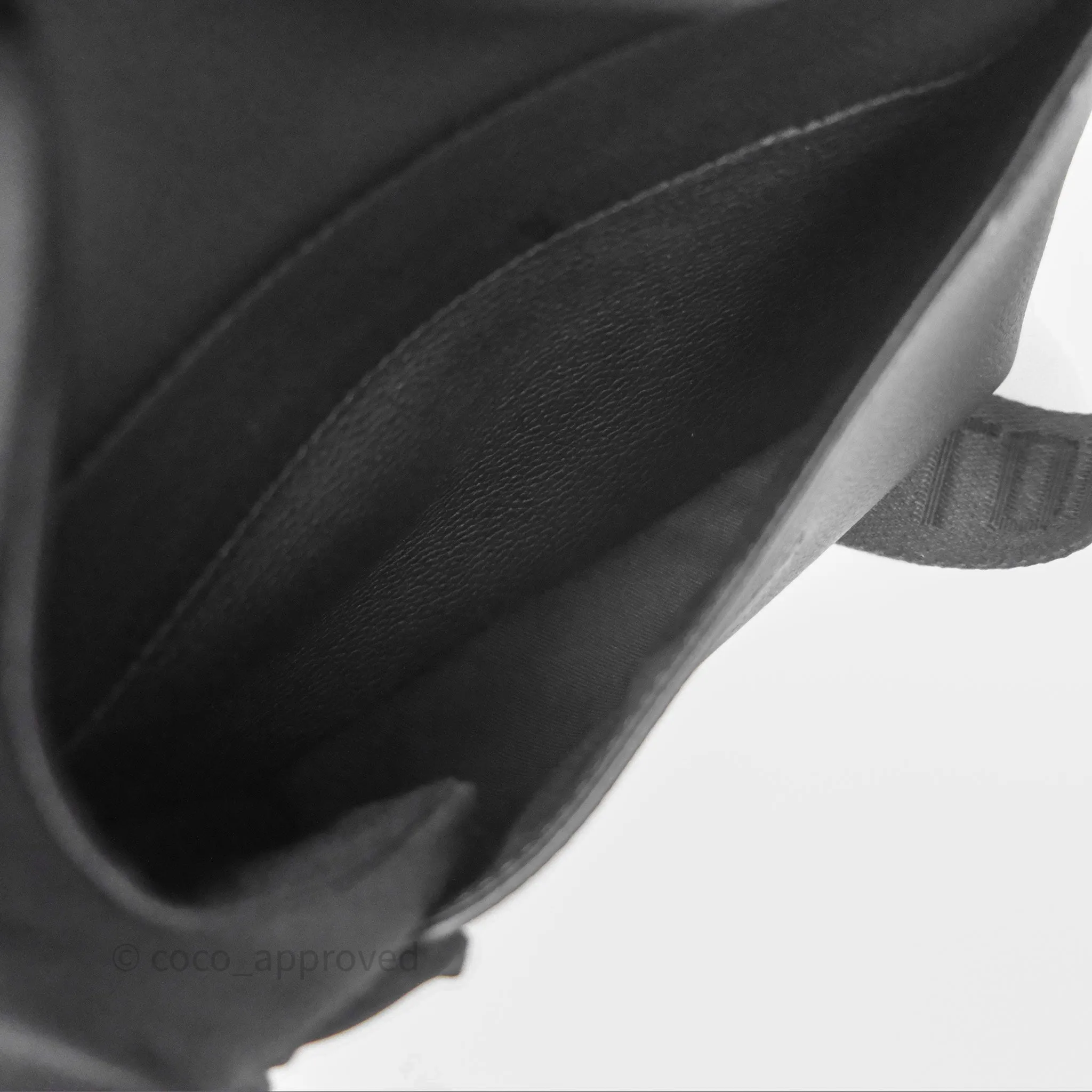 Louis Vuitton Fastline Messenger Black