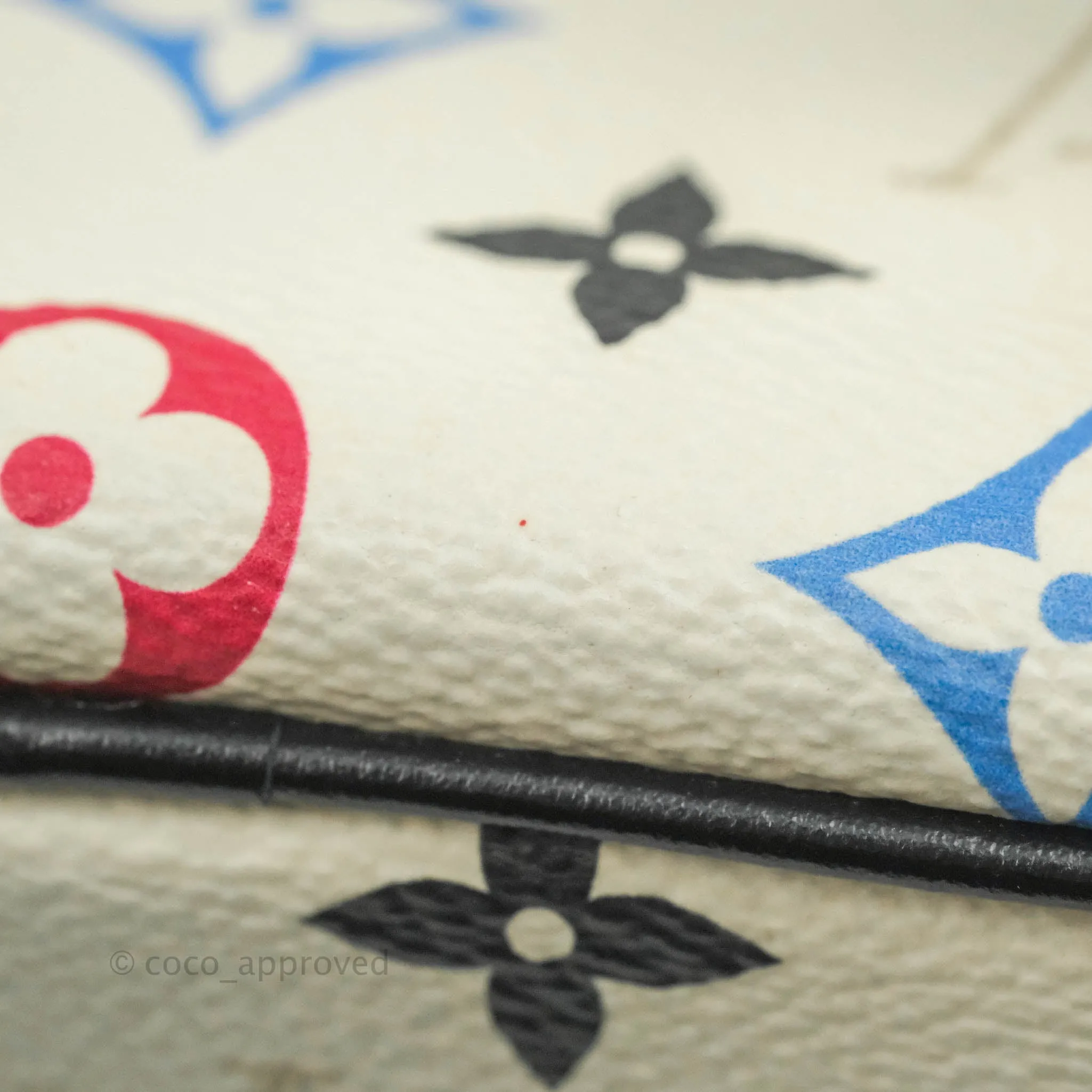 Louis Vuitton Game On Vanity PM White Heart Monogram