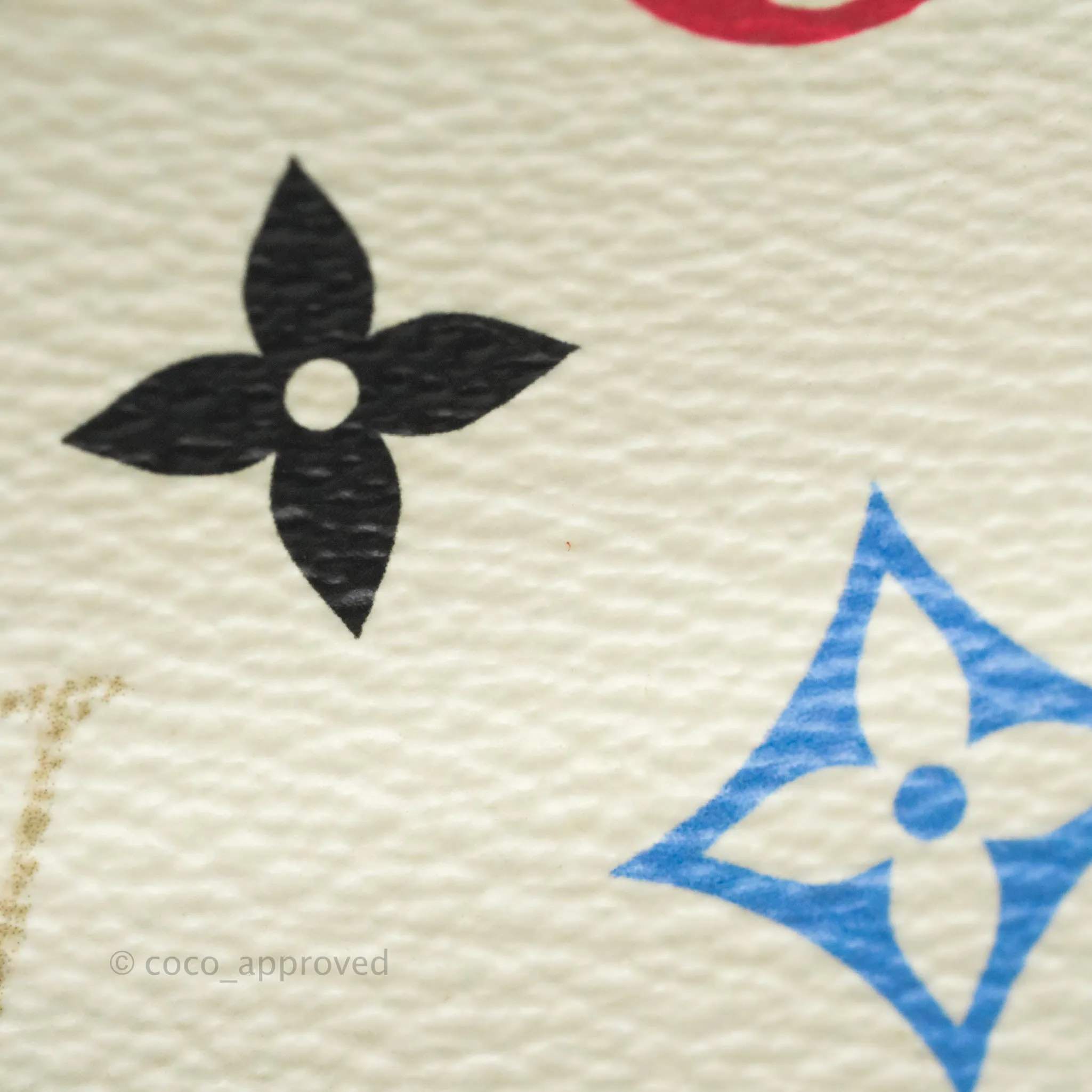 Louis Vuitton Game On Vanity PM White Heart Monogram