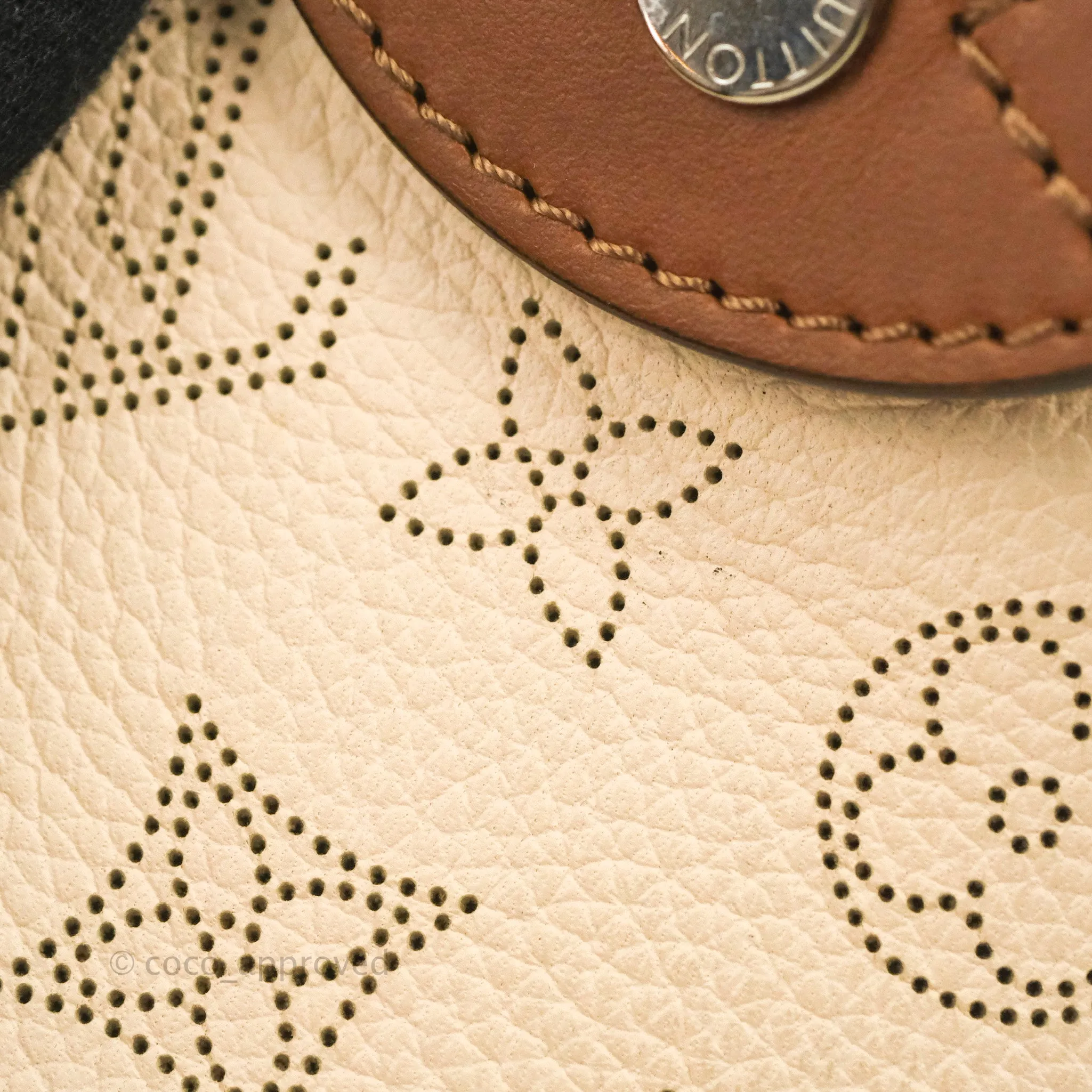 Louis Vuitton Hina PM Monogram Cream