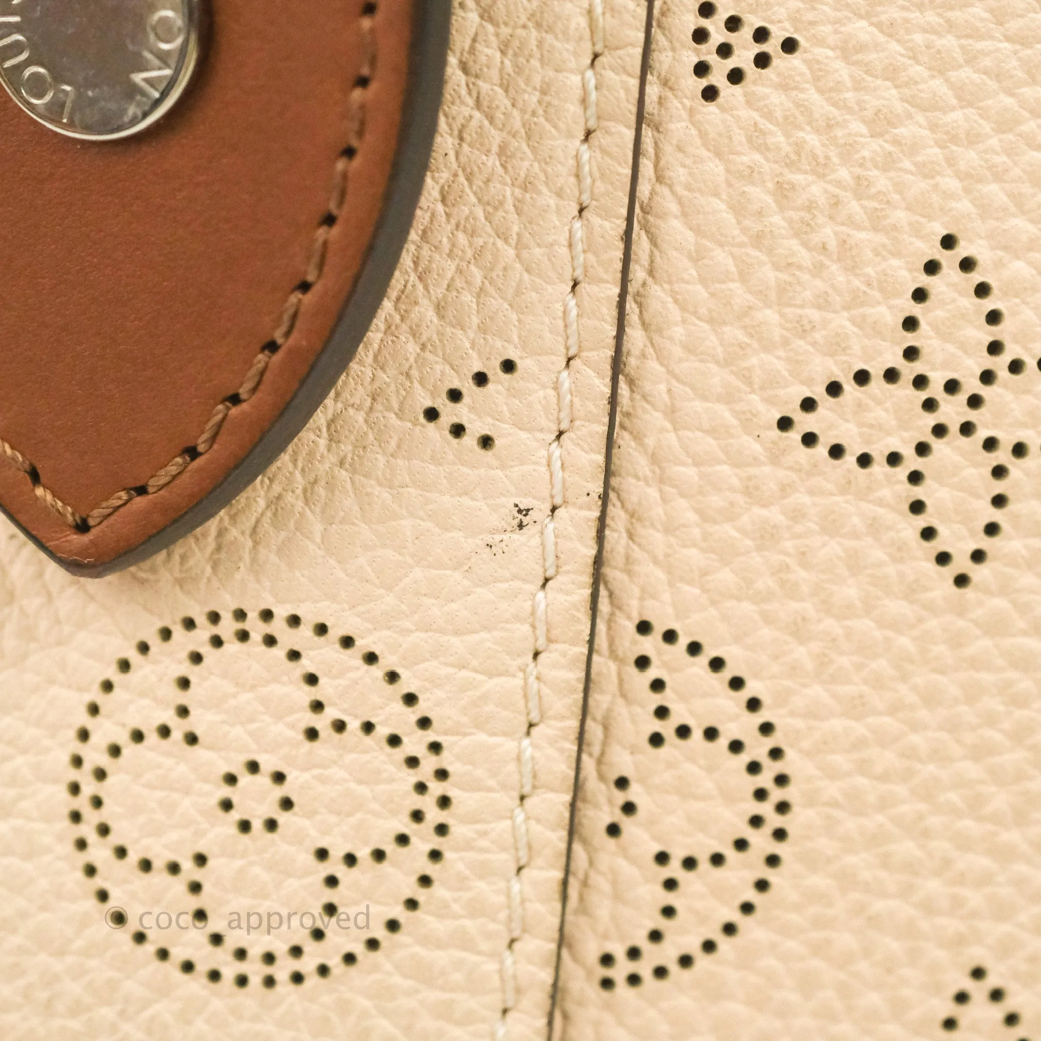 Louis Vuitton Hina PM Monogram Cream