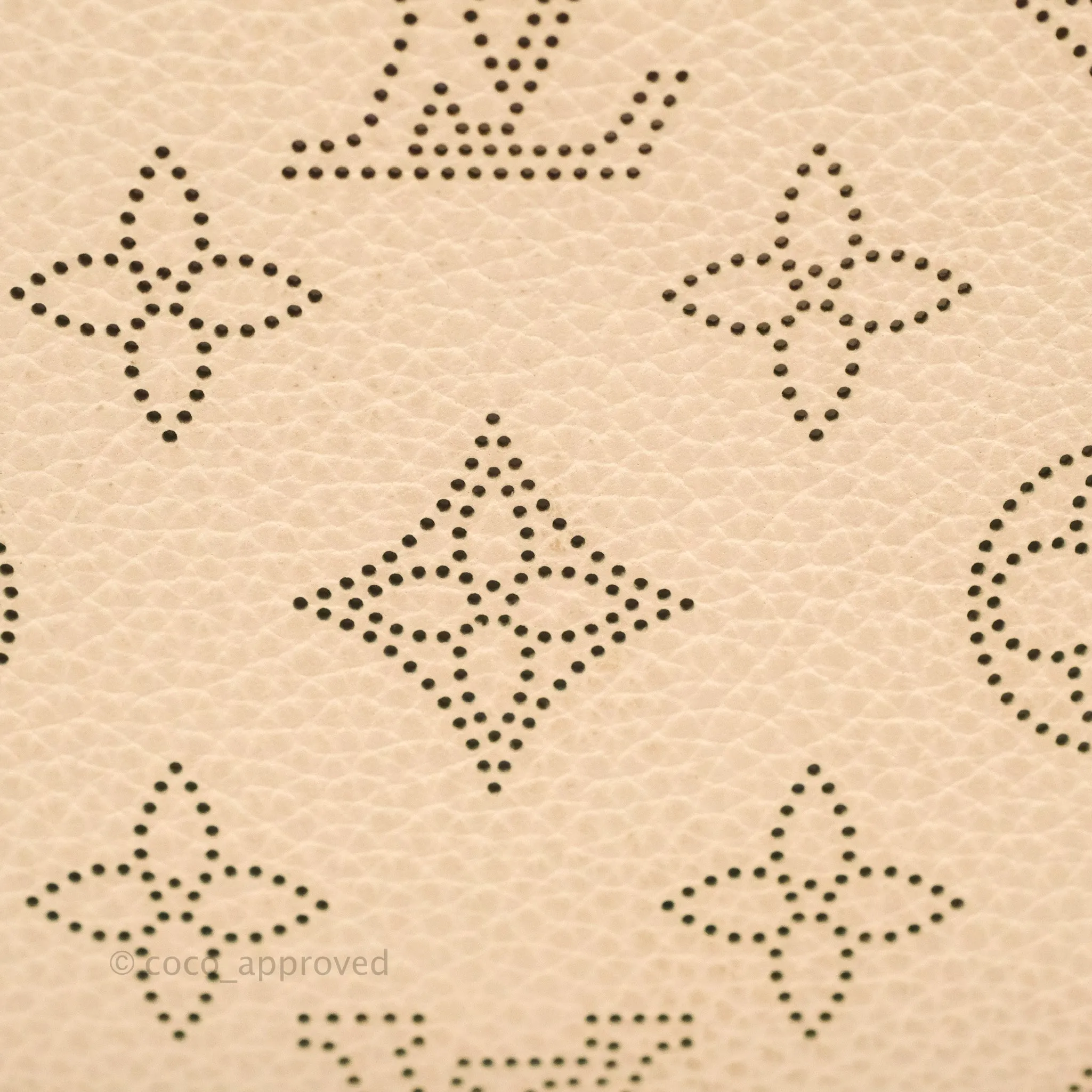Louis Vuitton Hina PM Monogram Cream