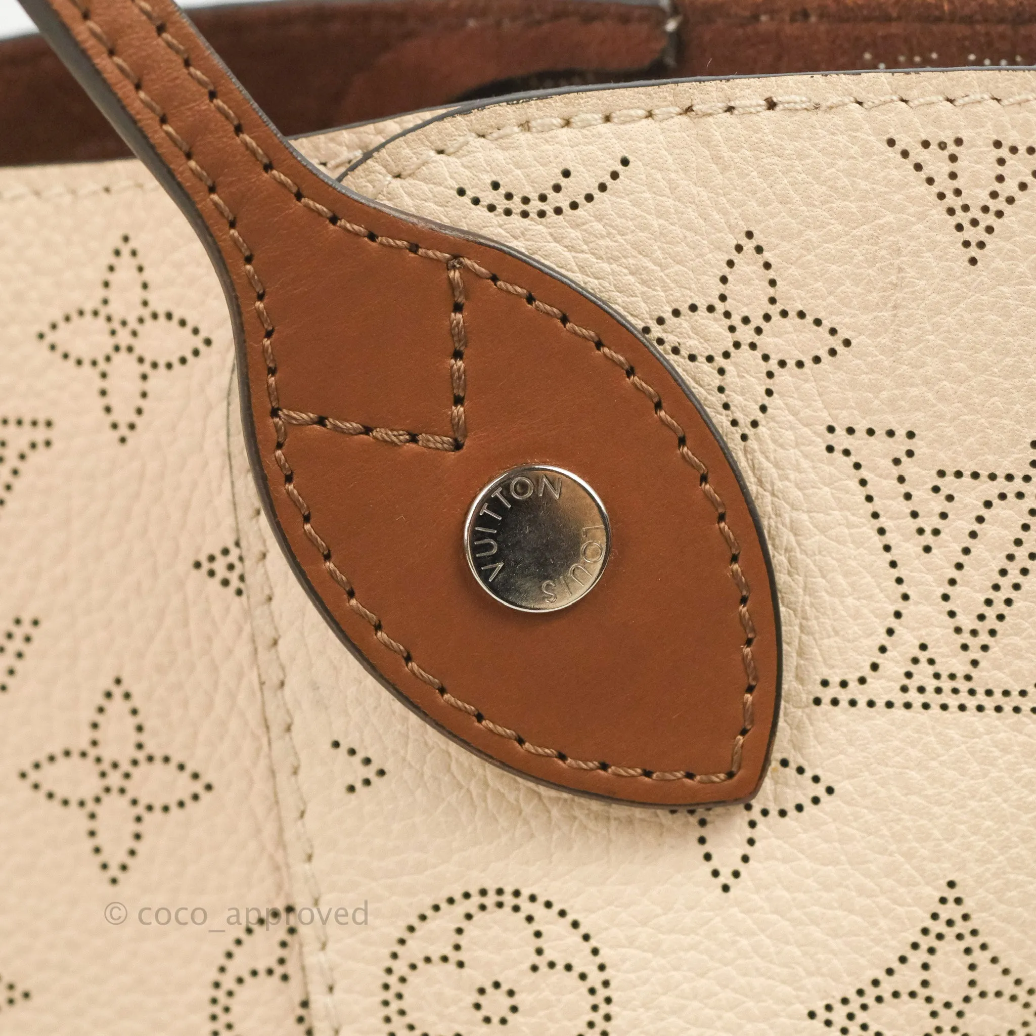 Louis Vuitton Hina PM Monogram Cream