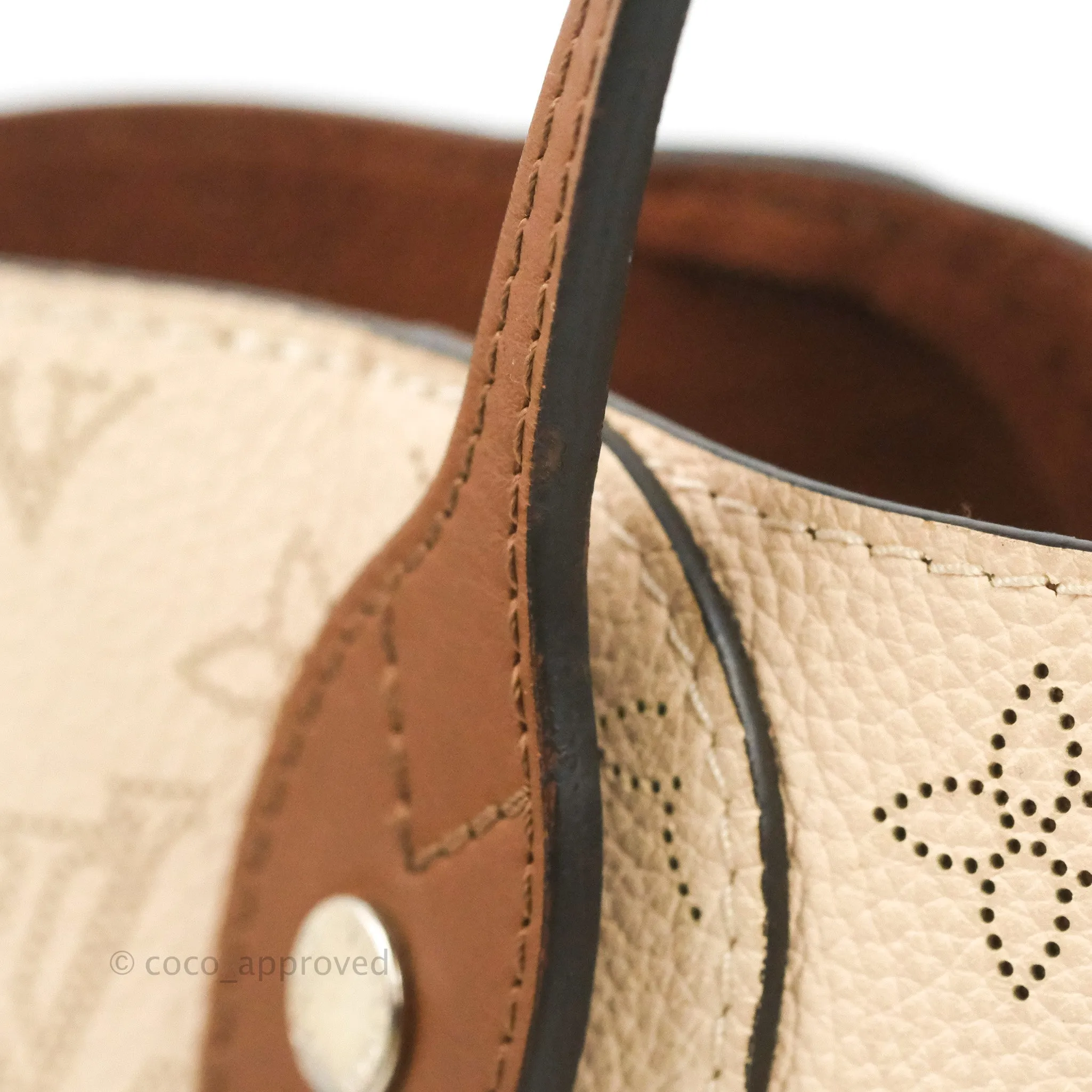 Louis Vuitton Hina PM Monogram Cream