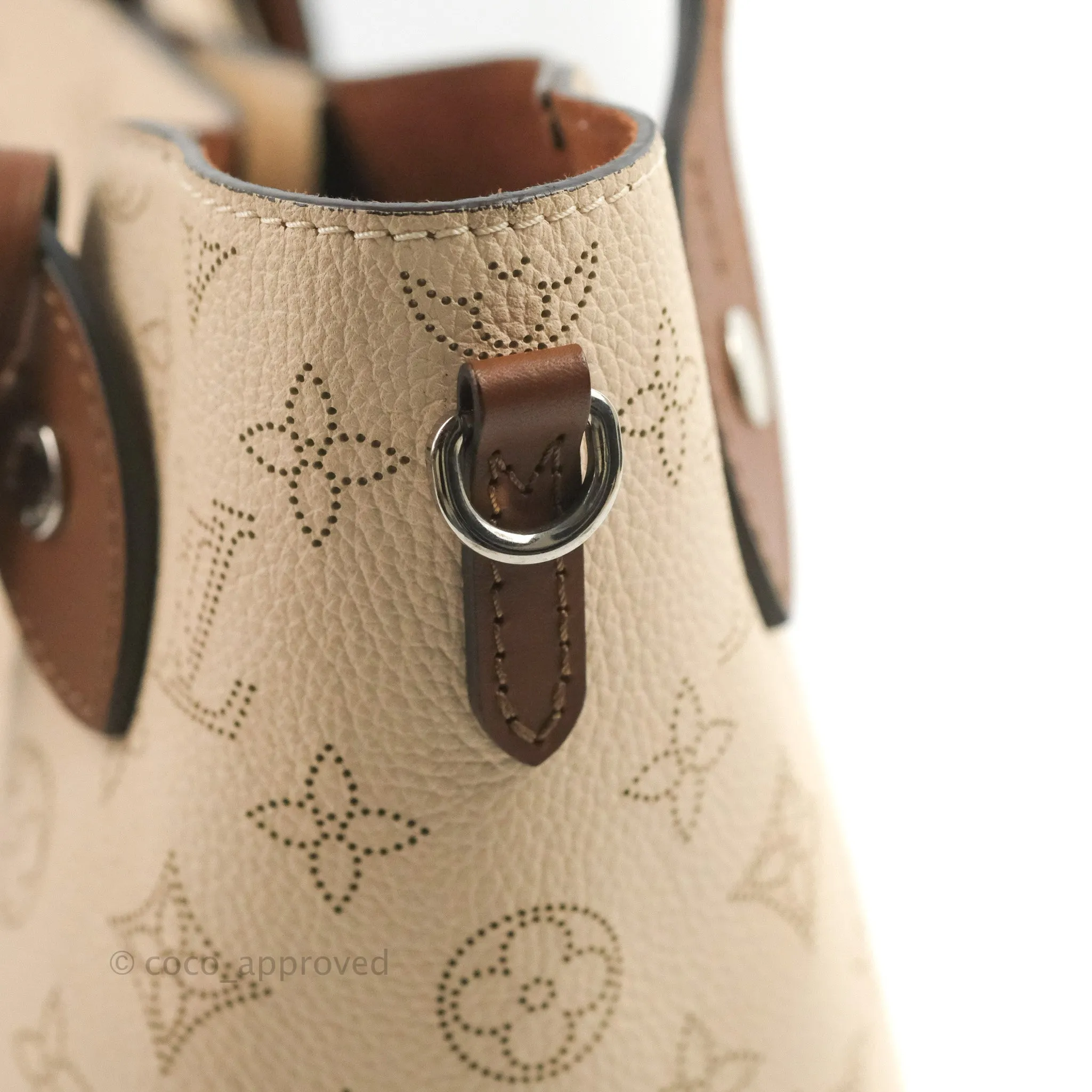 Louis Vuitton Hina PM Monogram Cream