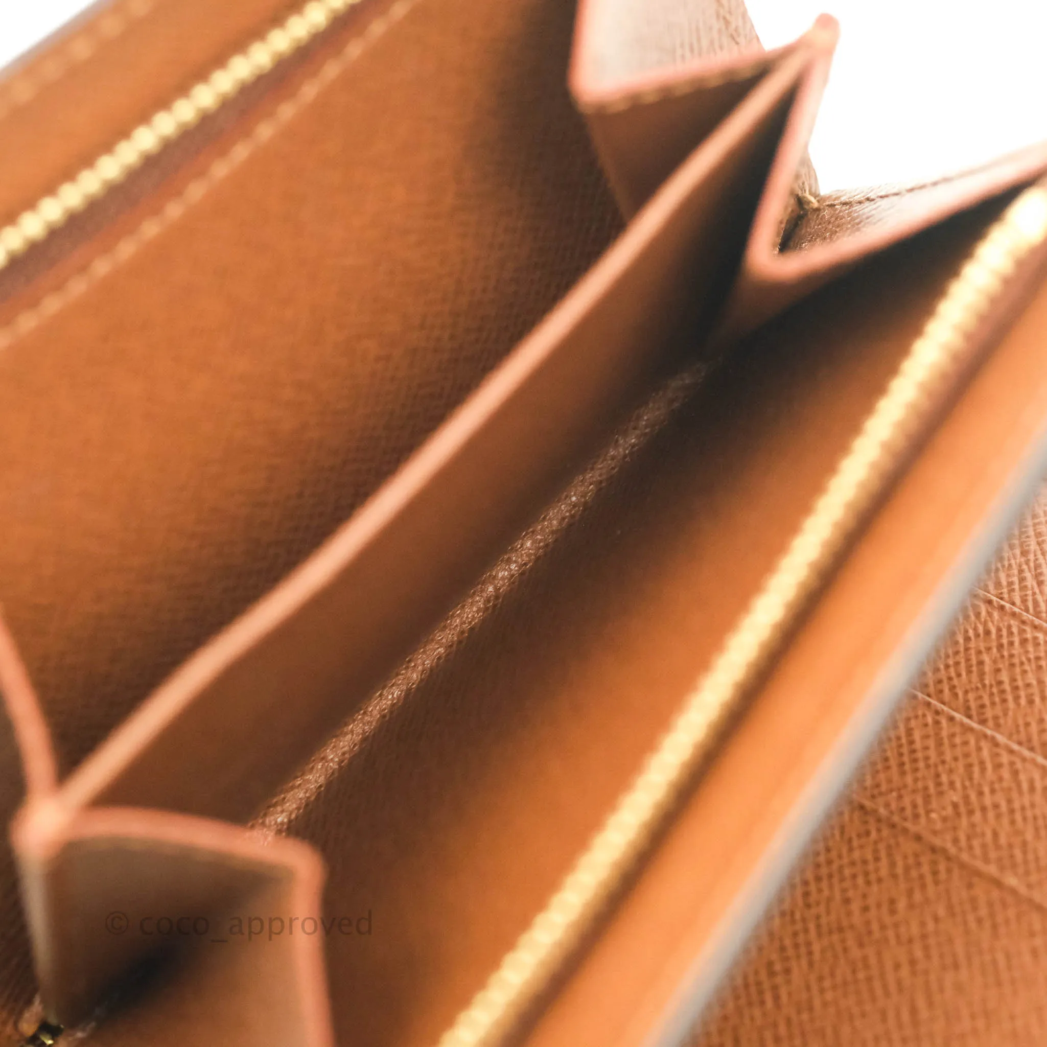 Louis Vuitton Joey Wallet Monogram