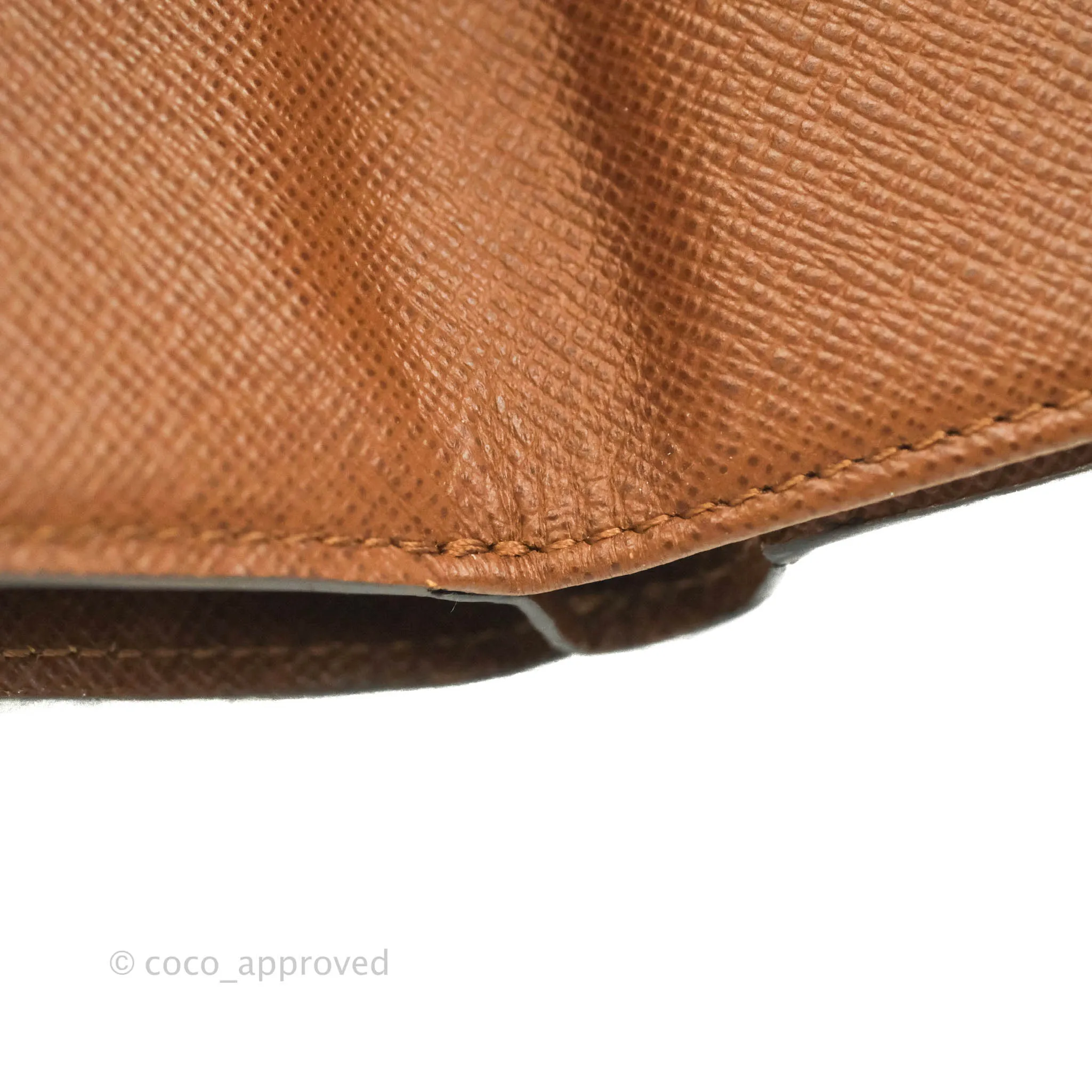 Louis Vuitton Joey Wallet Monogram
