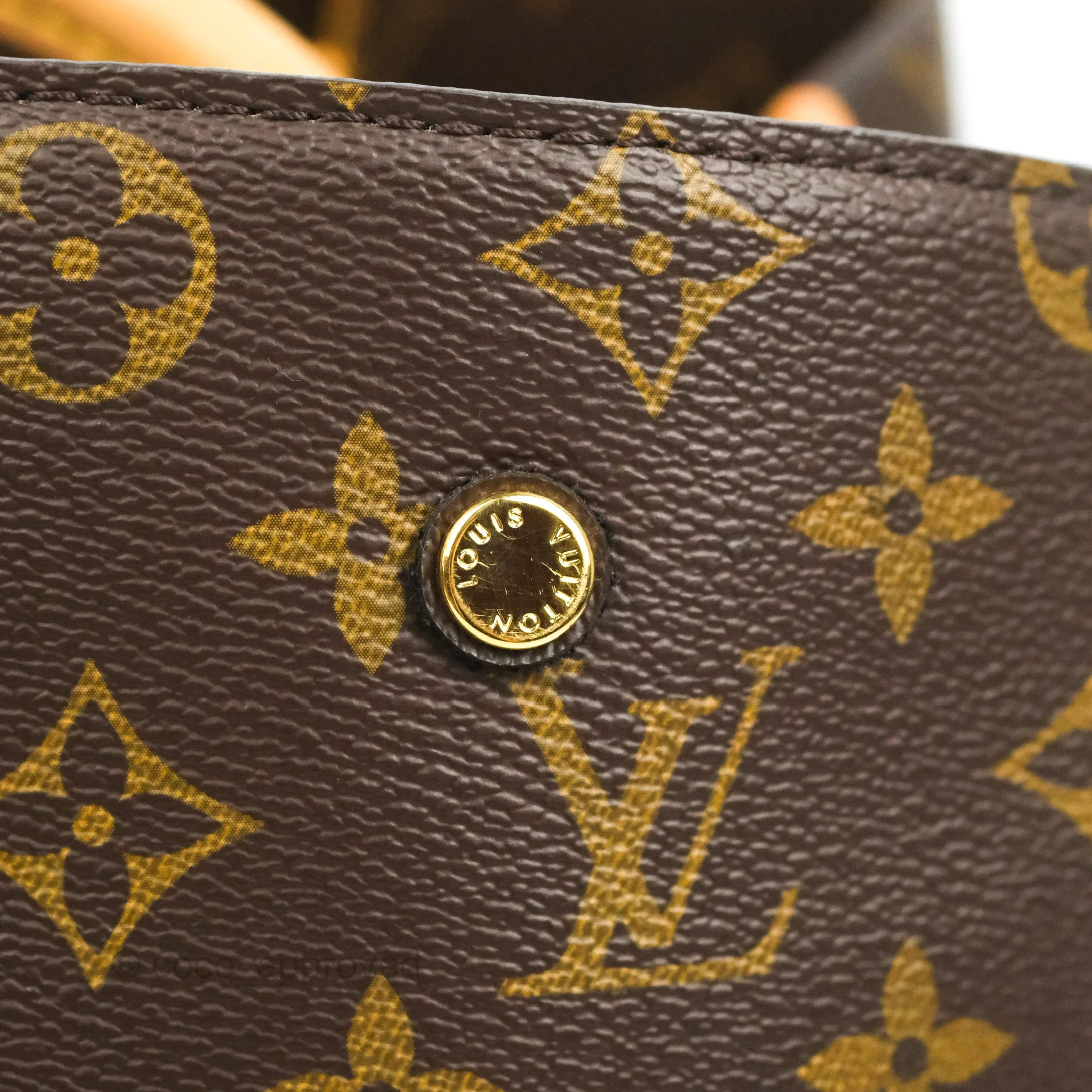 Louis Vuitton Monogram Montaigne MM