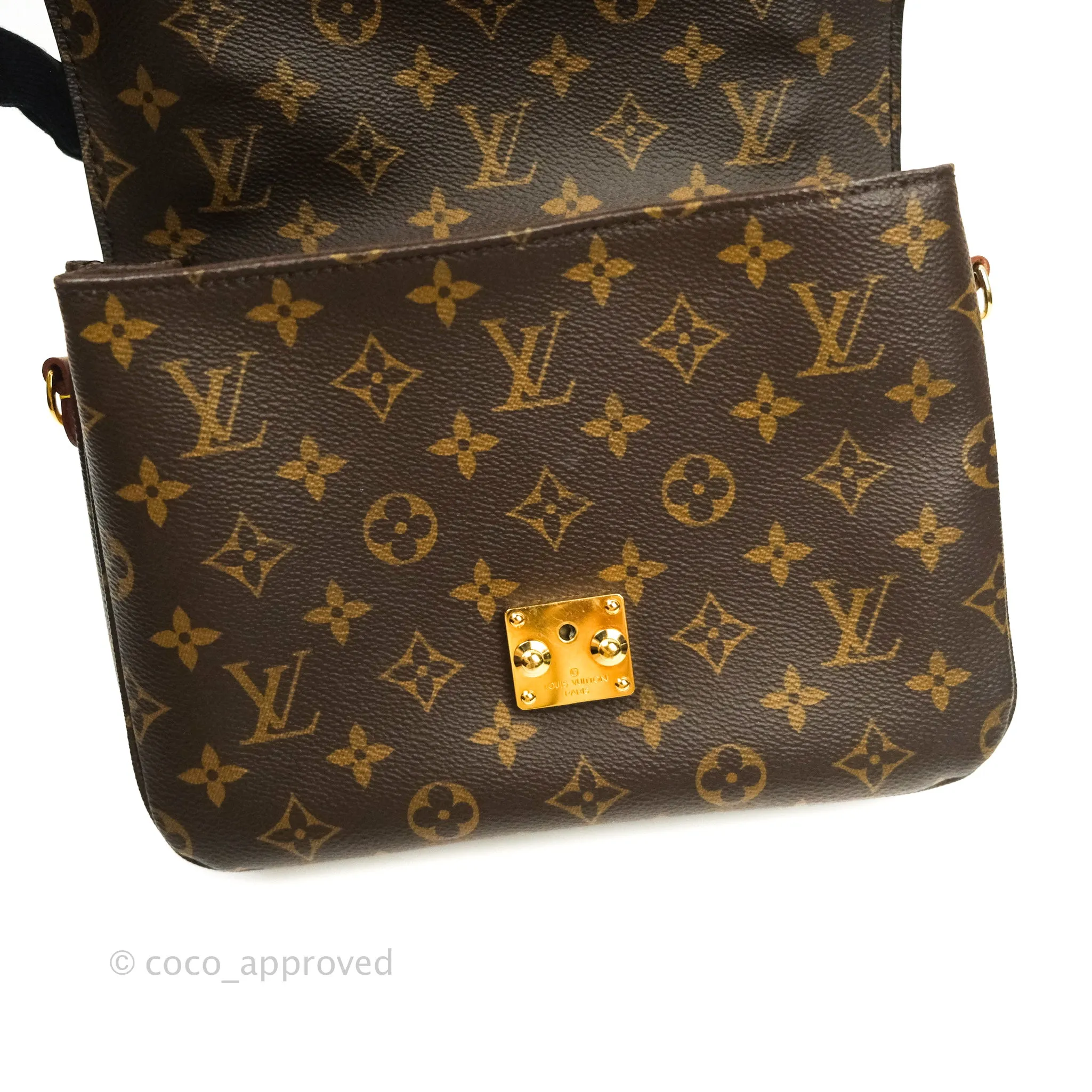 Louis Vuitton Monogram Pochette Metis