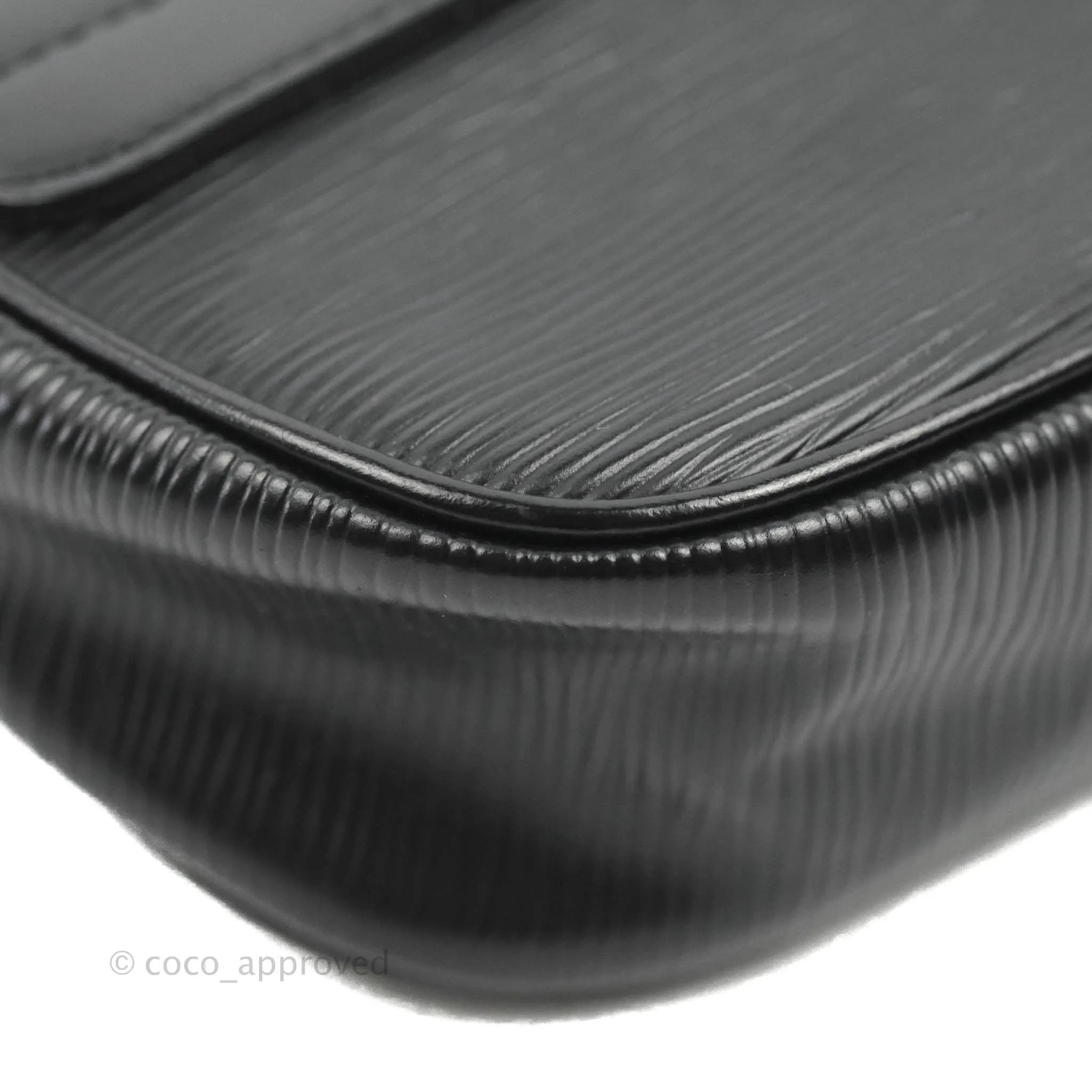 Louis Vuitton Montaigne Clutch Black Epi