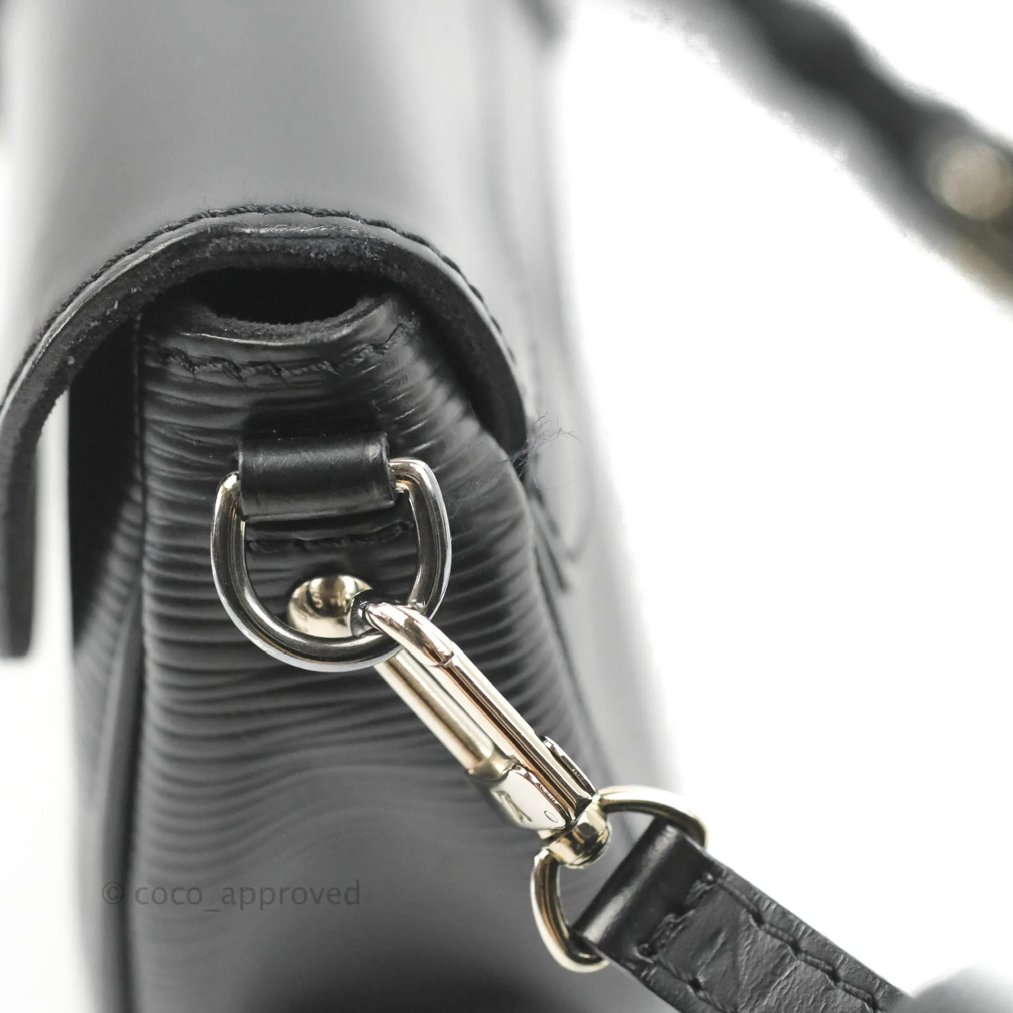 Louis Vuitton Montaigne Clutch Black Epi