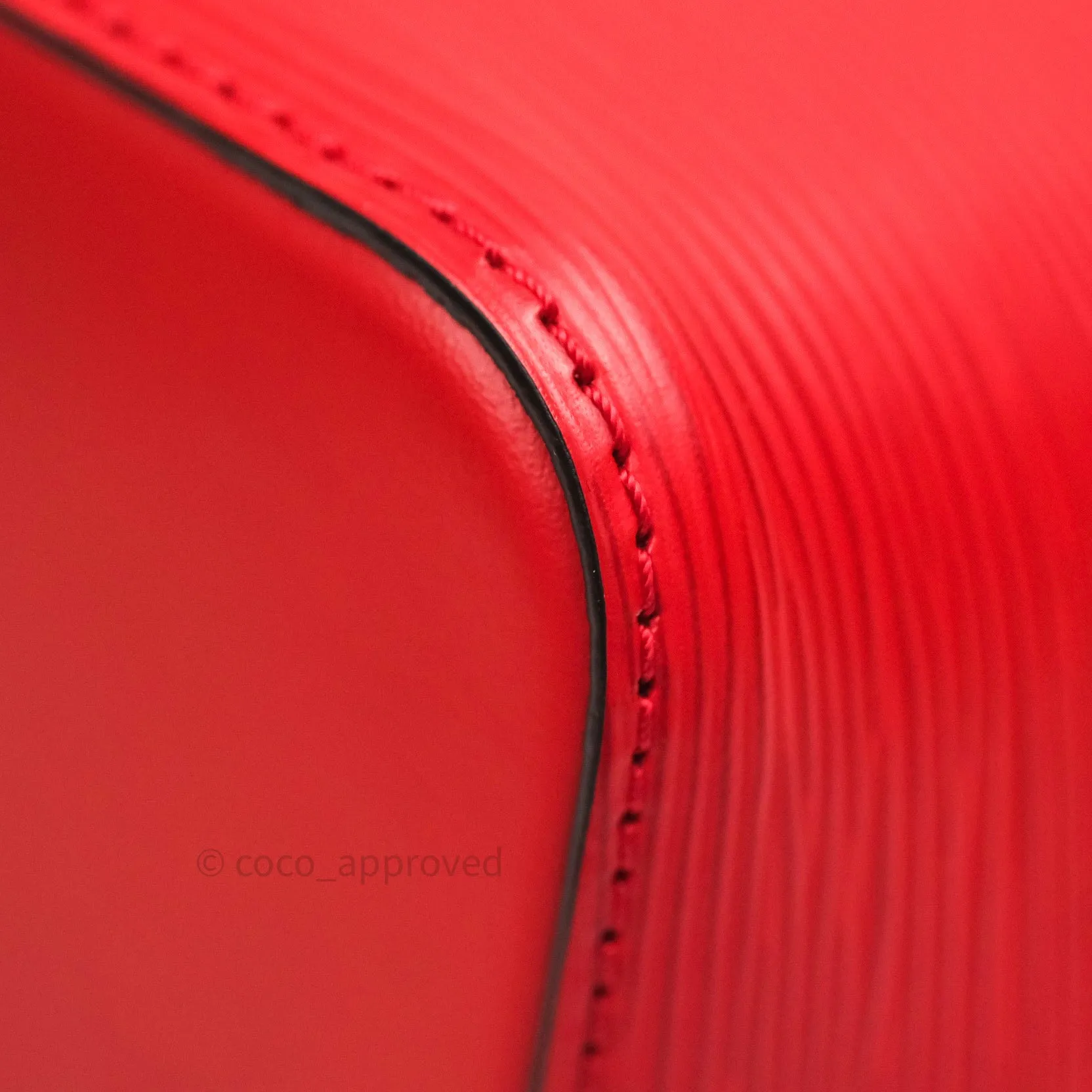 Louis Vuitton Neonoe Coquelicot Epi Leather