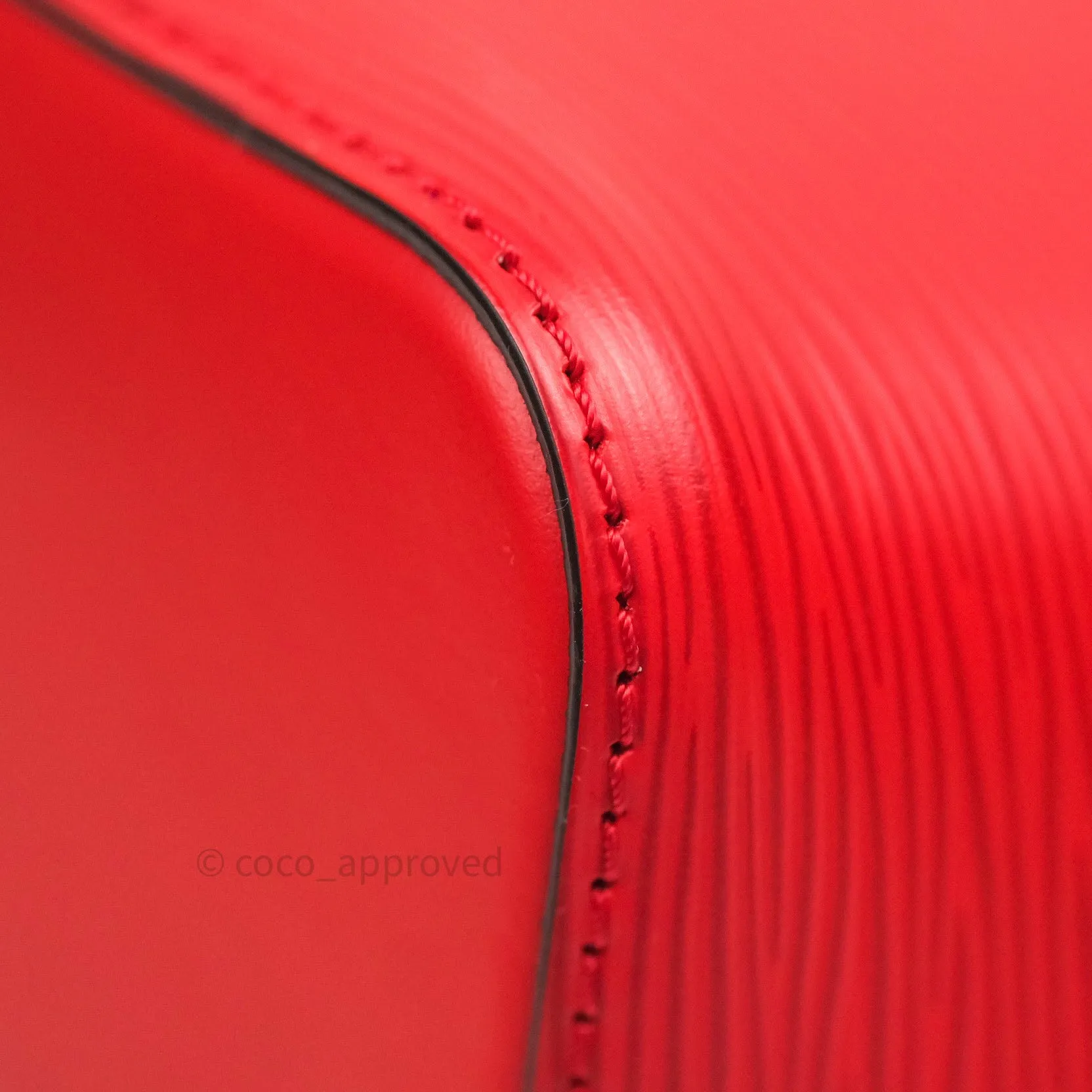 Louis Vuitton Neonoe Coquelicot Epi Leather