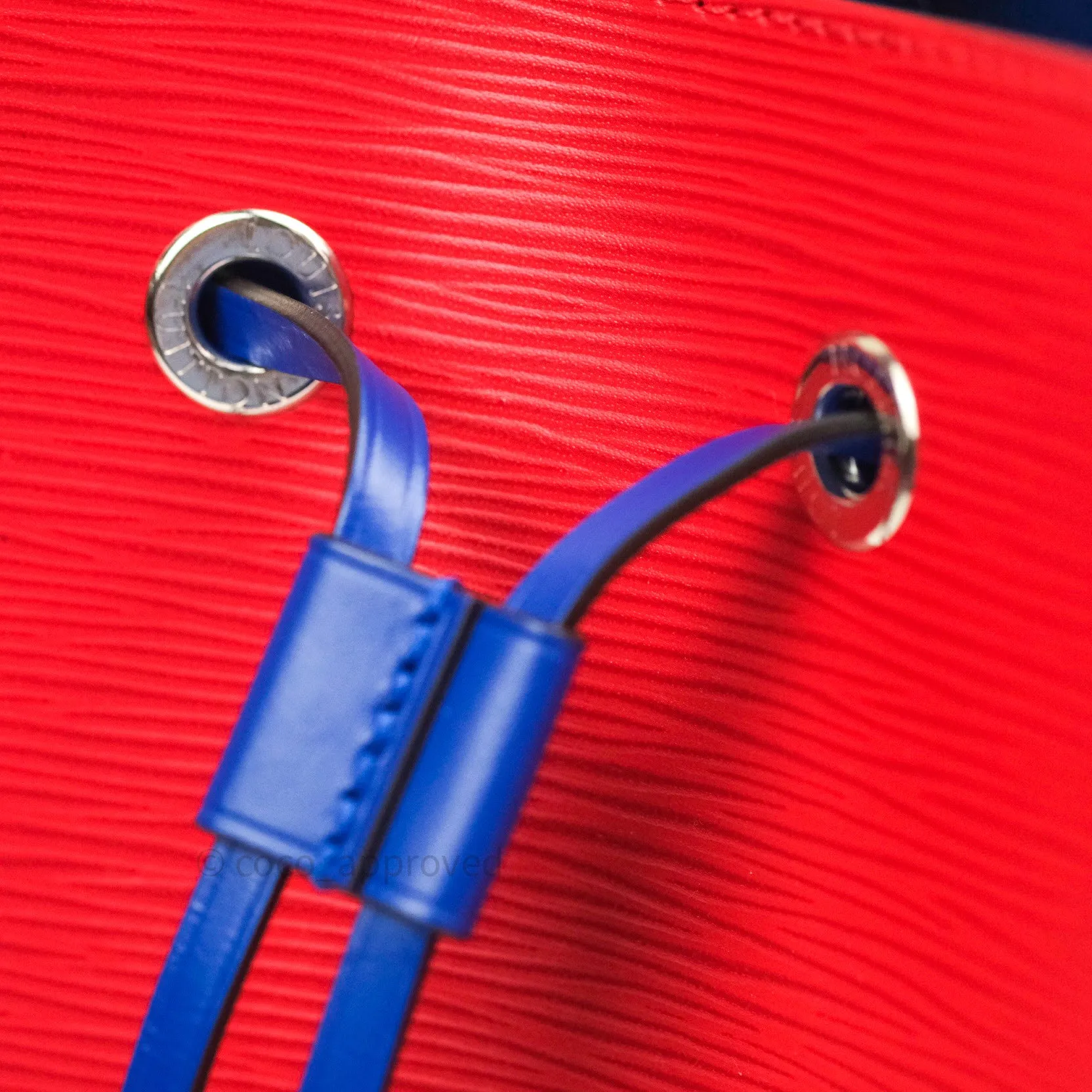Louis Vuitton Neonoe Coquelicot Epi Leather