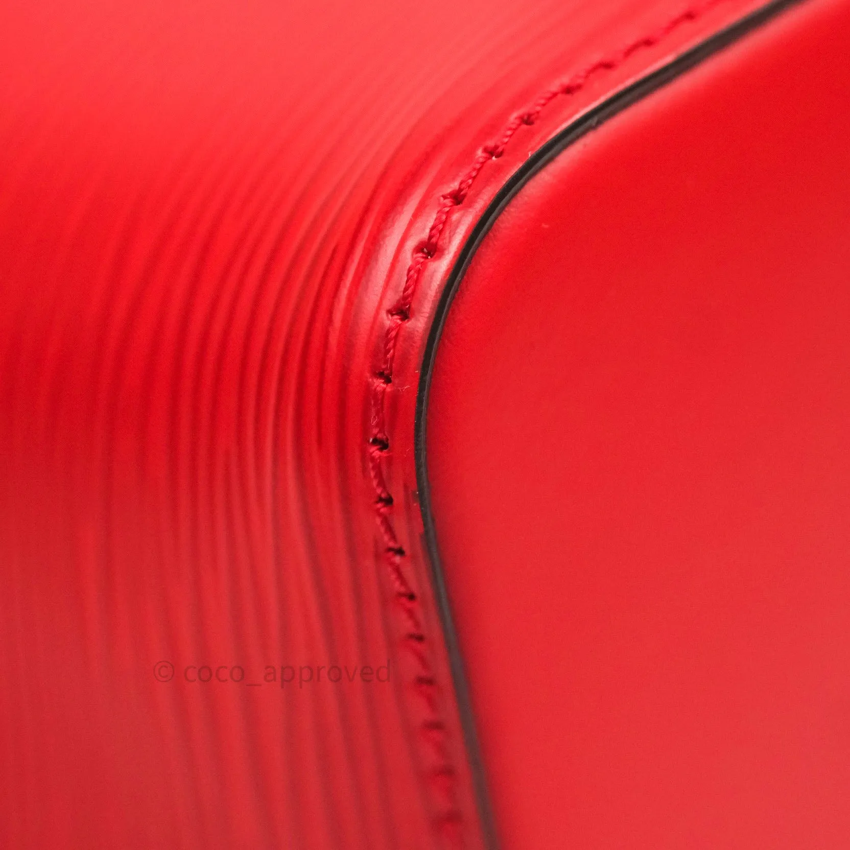 Louis Vuitton Neonoe Coquelicot Epi Leather