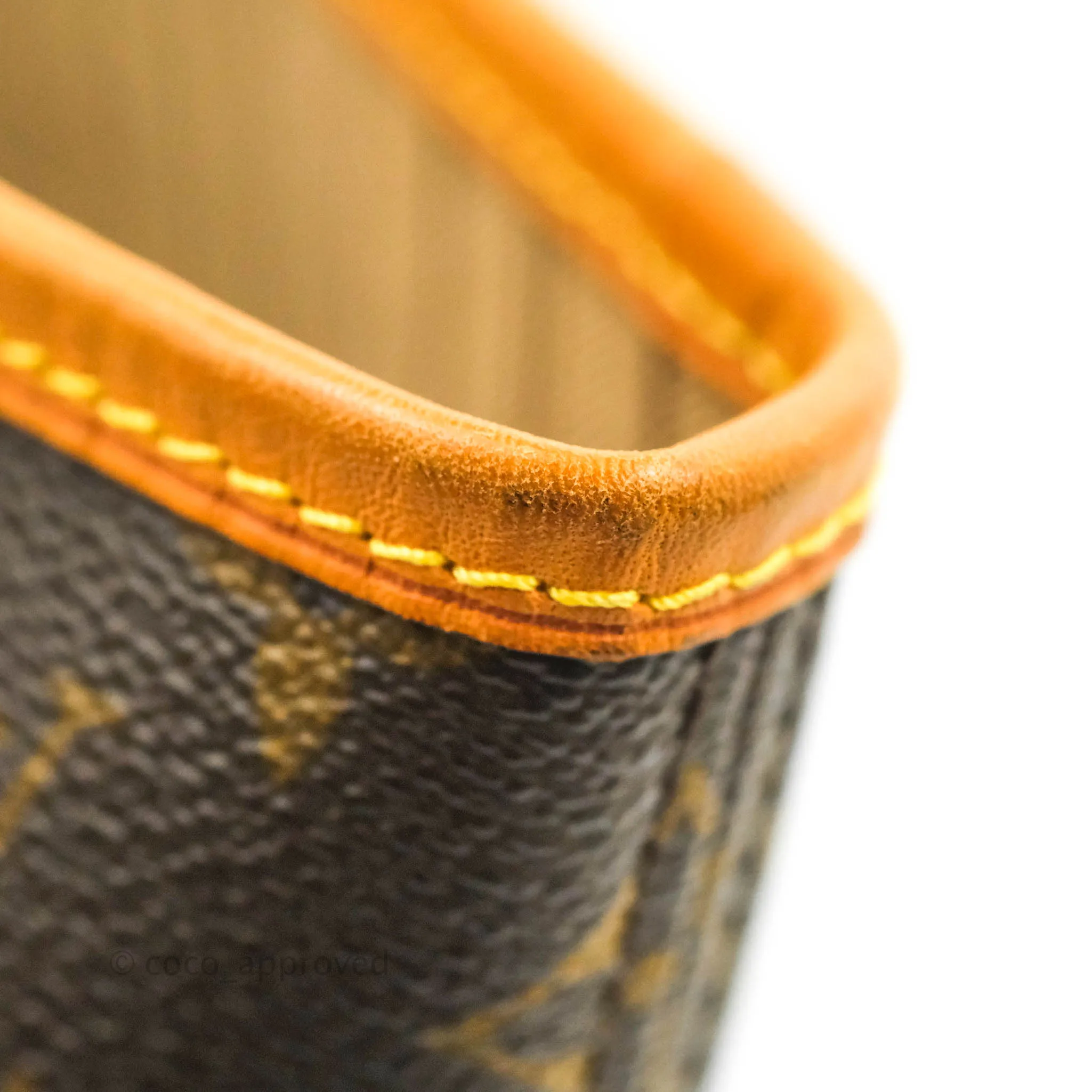Louis Vuitton Neverfull MM Tote Bag Monogram Canvas