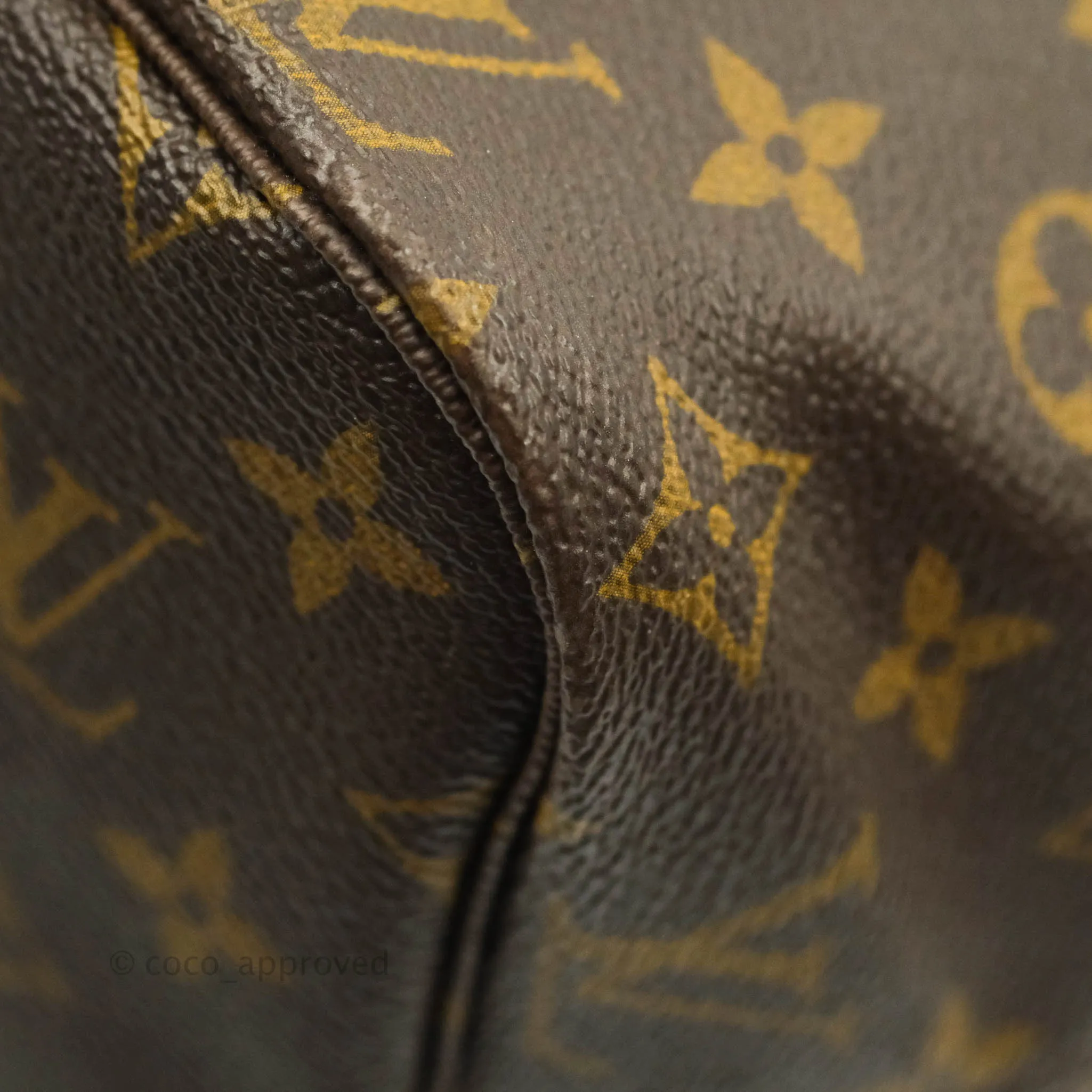 Louis Vuitton Neverfull MM Tote Bag Monogram Canvas