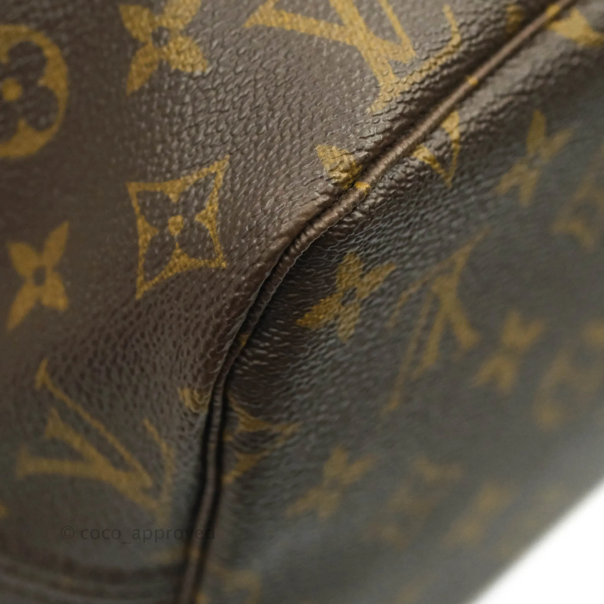 Louis Vuitton Neverfull MM Tote Bag Monogram Canvas
