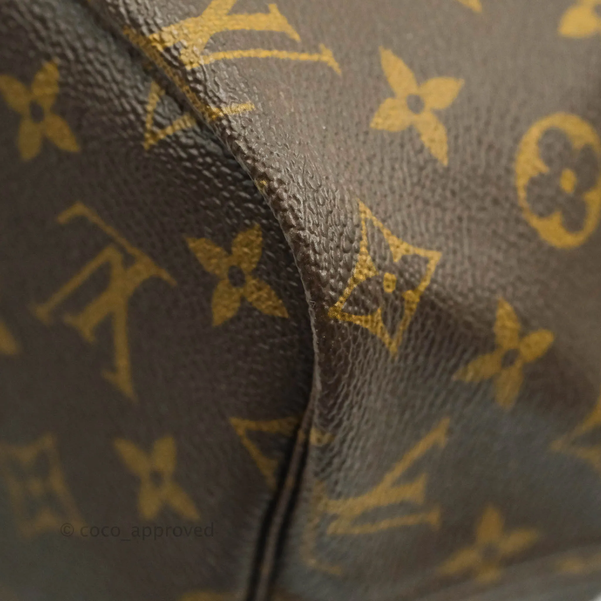Louis Vuitton Neverfull MM Tote Bag Monogram Canvas