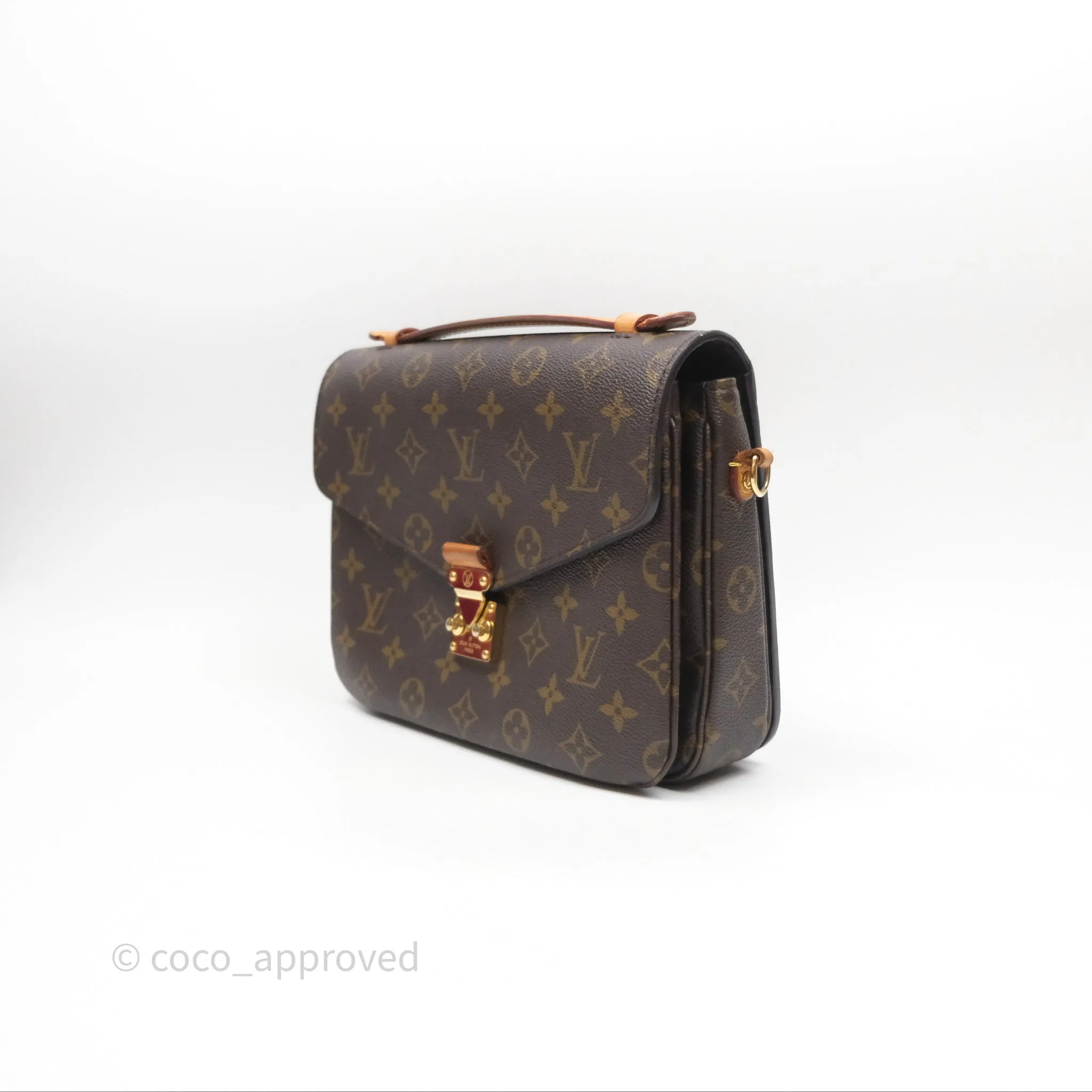 Louis Vuitton Pochette Metis Monogram Canvas