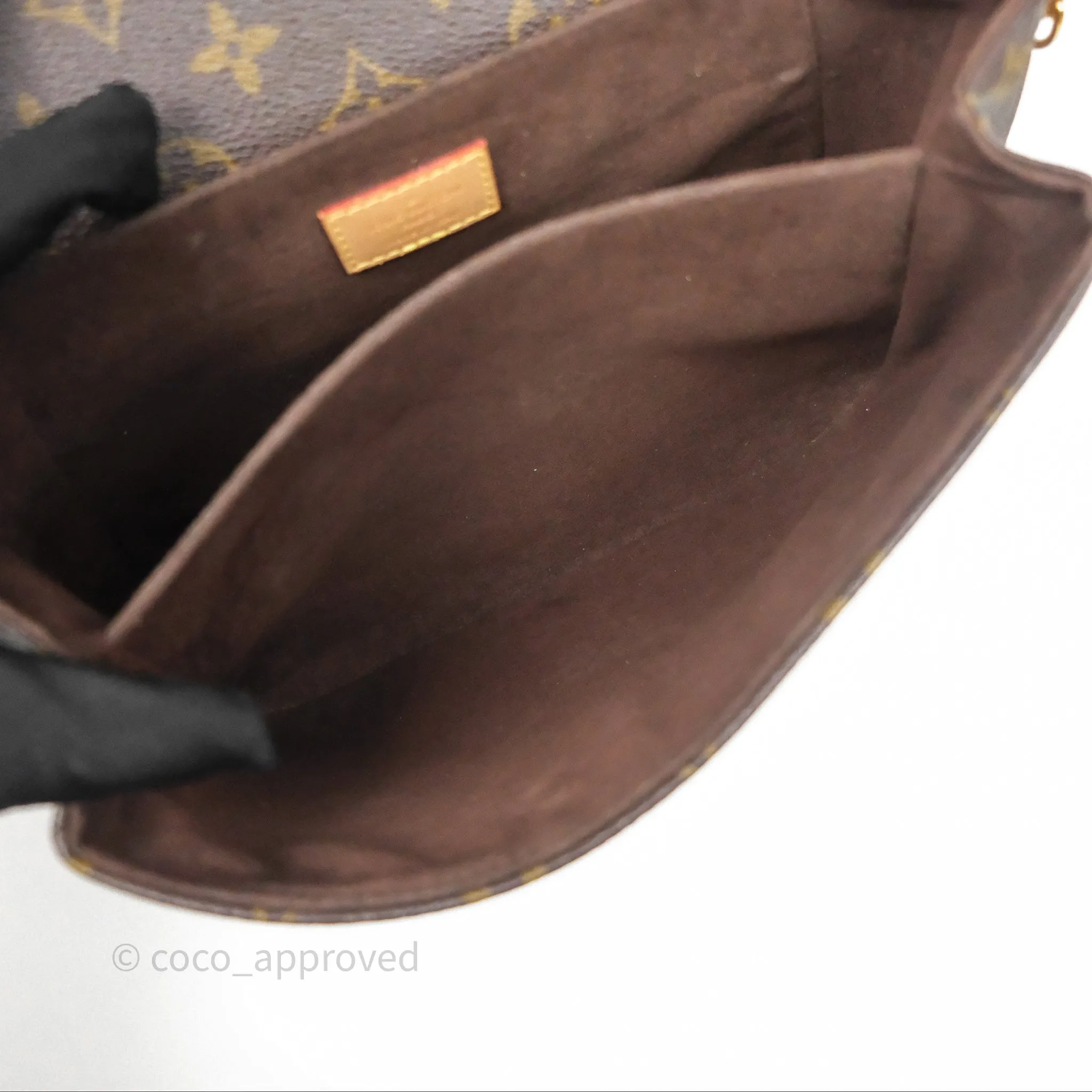 Louis Vuitton Pochette Metis Monogram Canvas