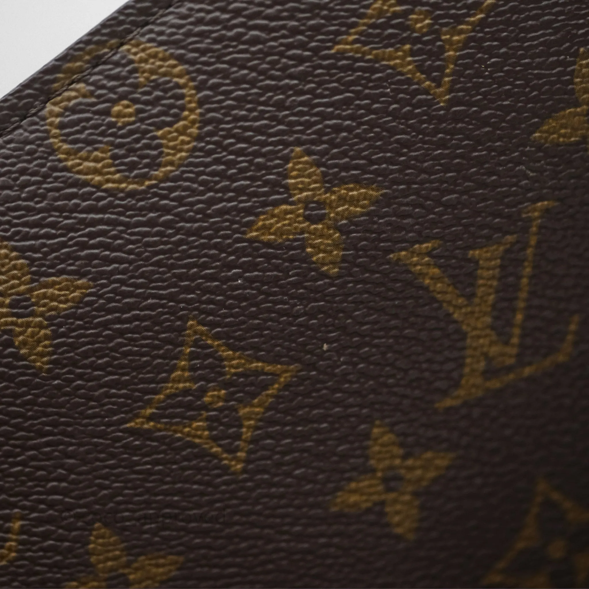Louis Vuitton Pochette Metis Monogram Canvas