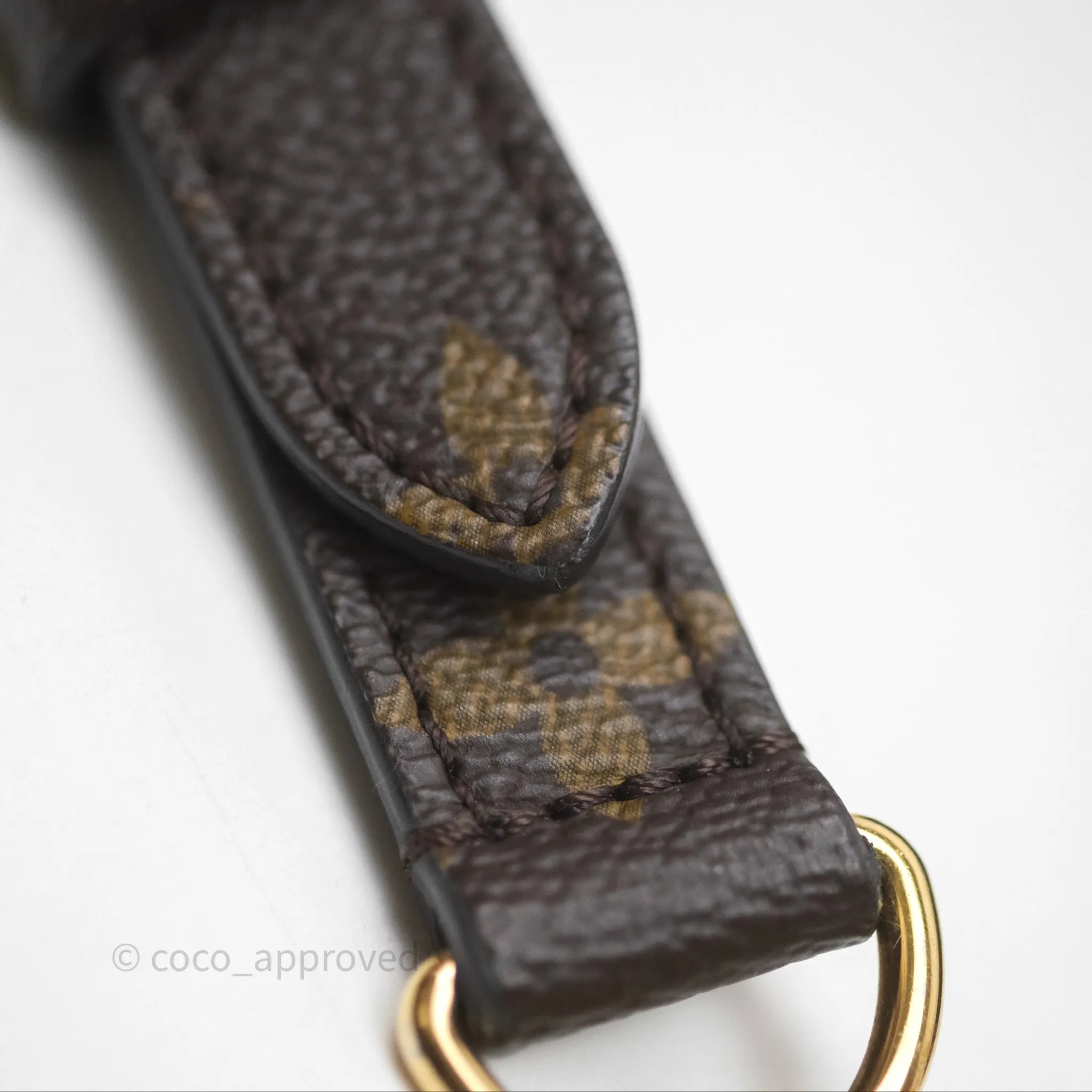 Louis Vuitton Pochette Metis Monogram Canvas